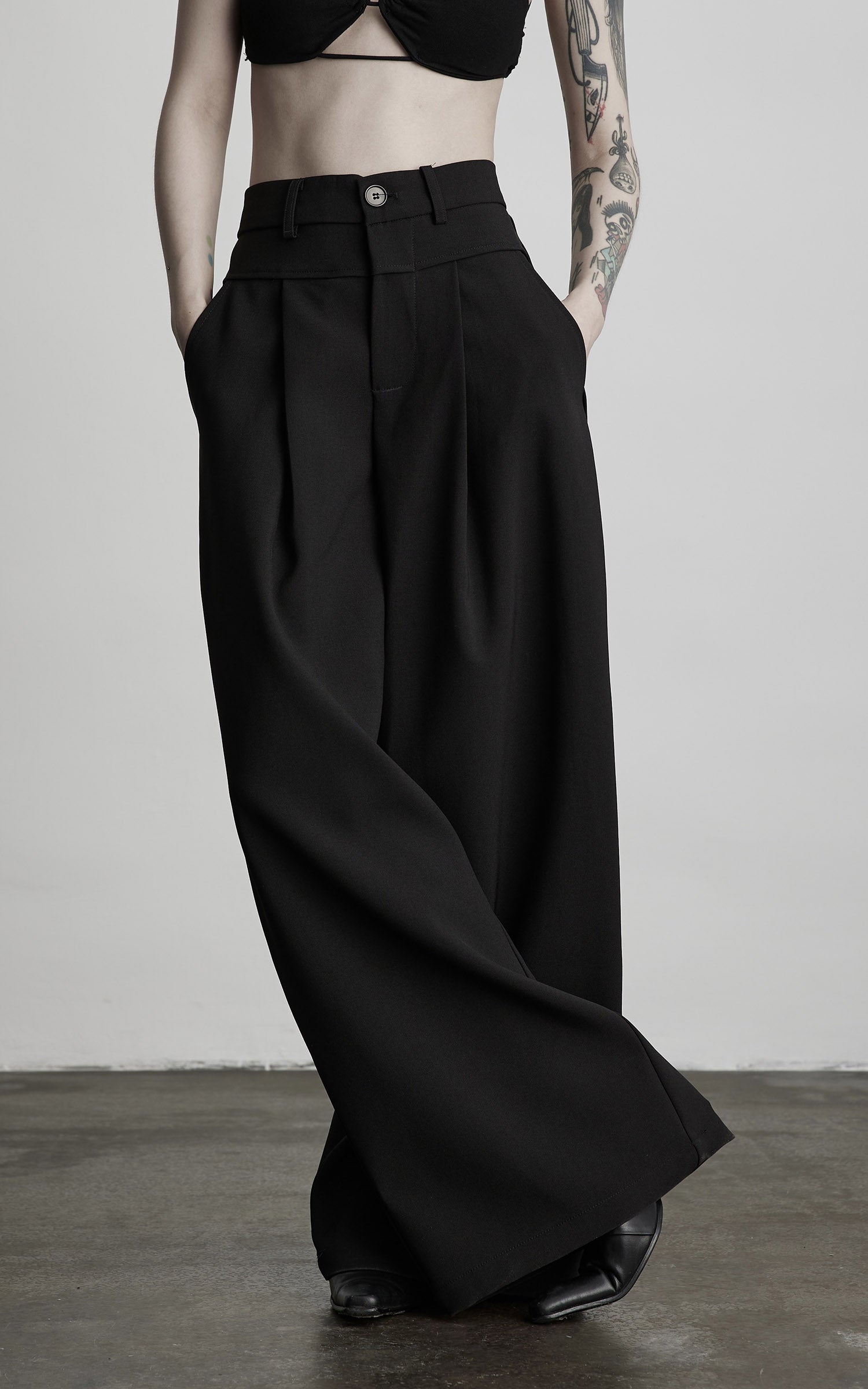 INDULGE Tailored Wide-Leg Trousers