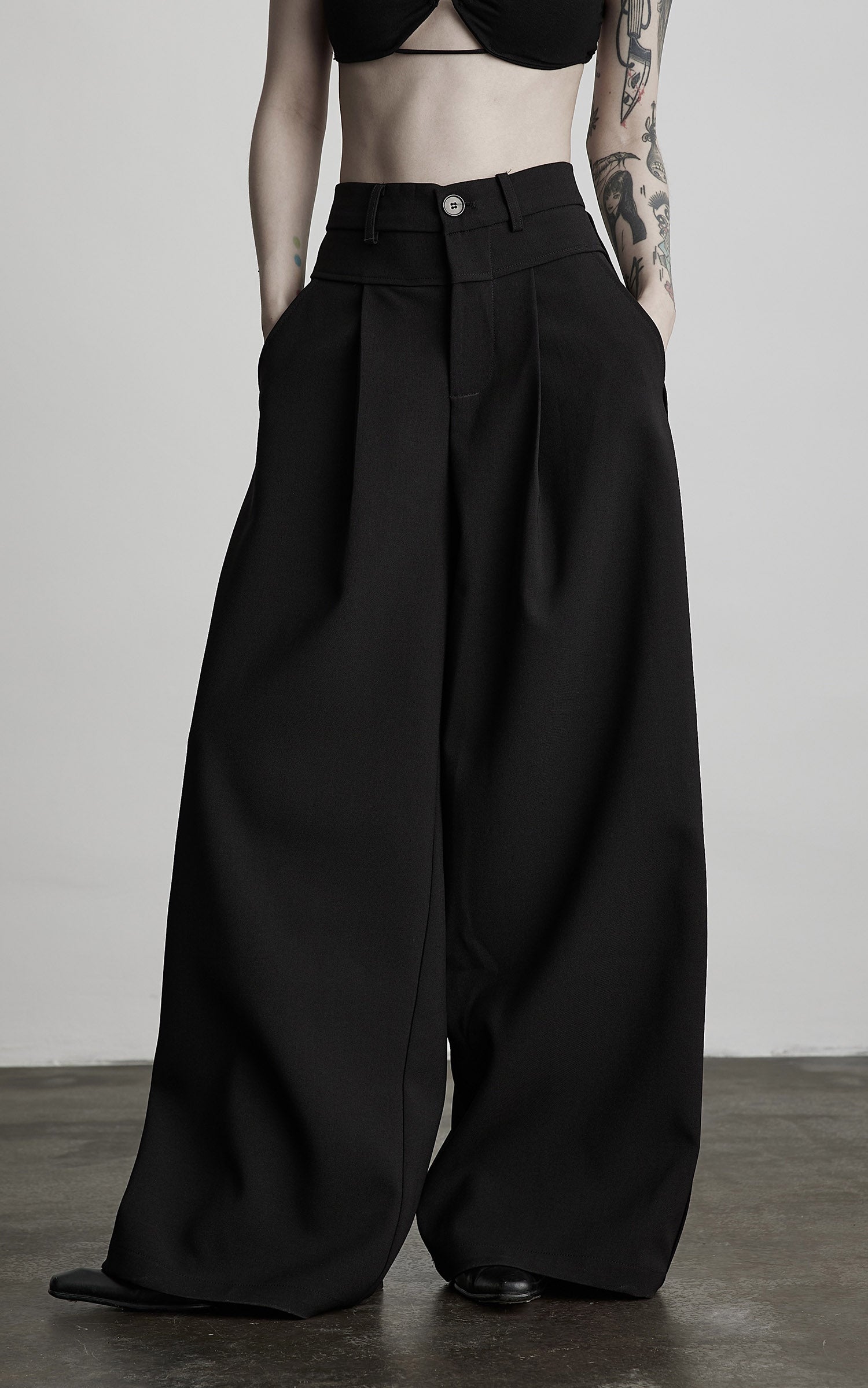 INDULGE Tailored Wide-Leg Trousers