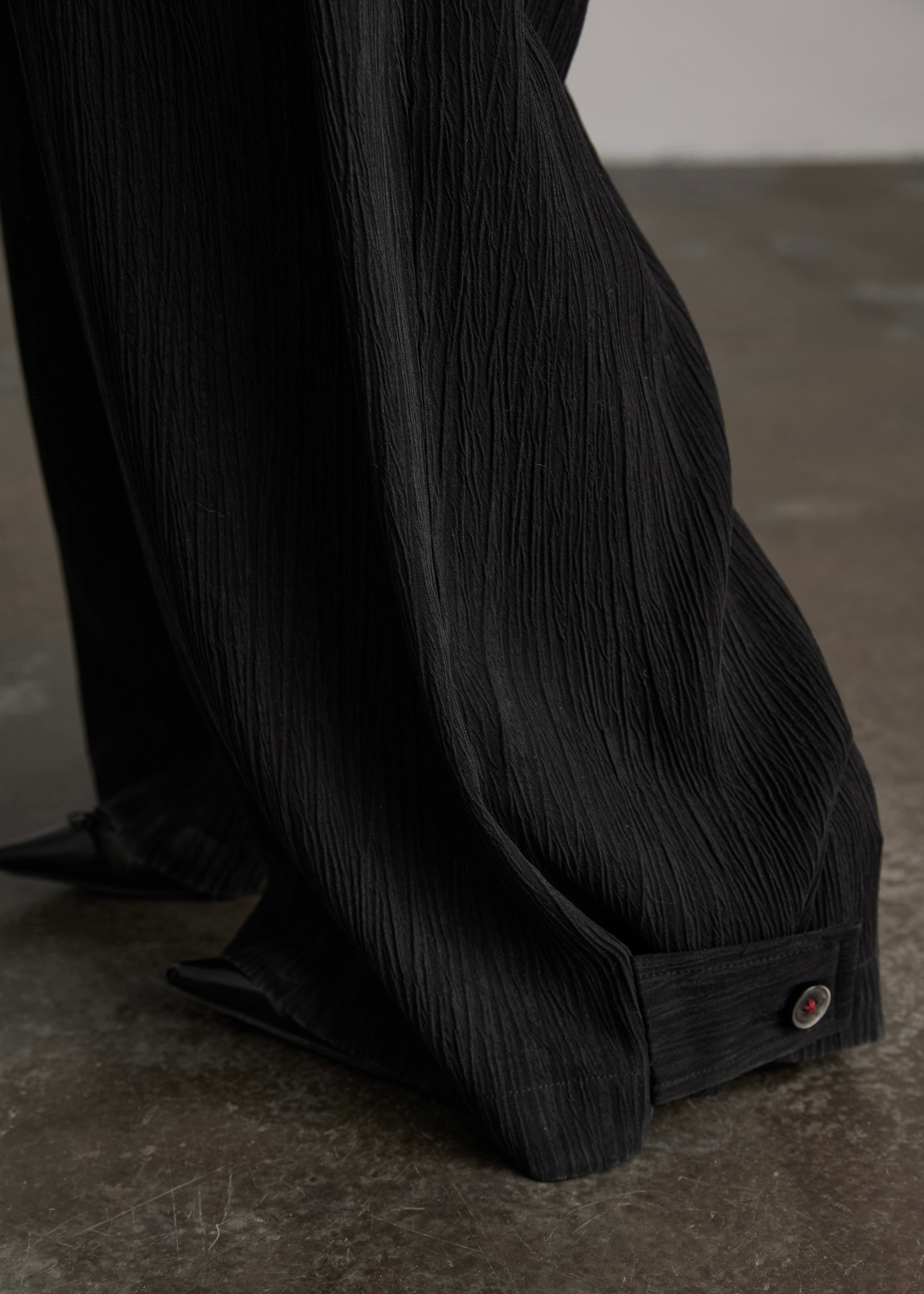 INDULGE Crinkled Wide Trousers with Red Thread