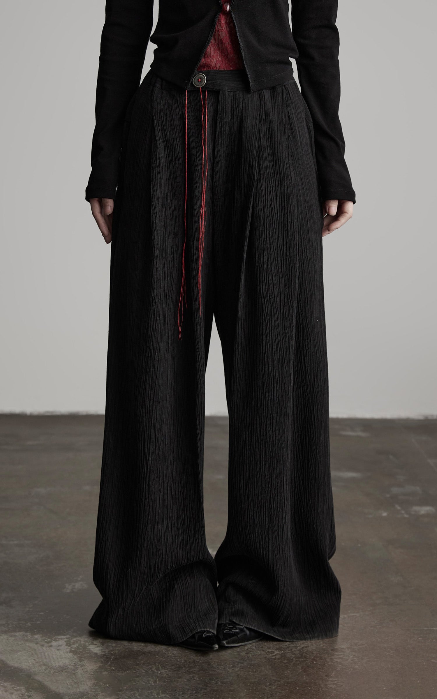 INDULGE Crinkled Wide Trousers with Red Thread