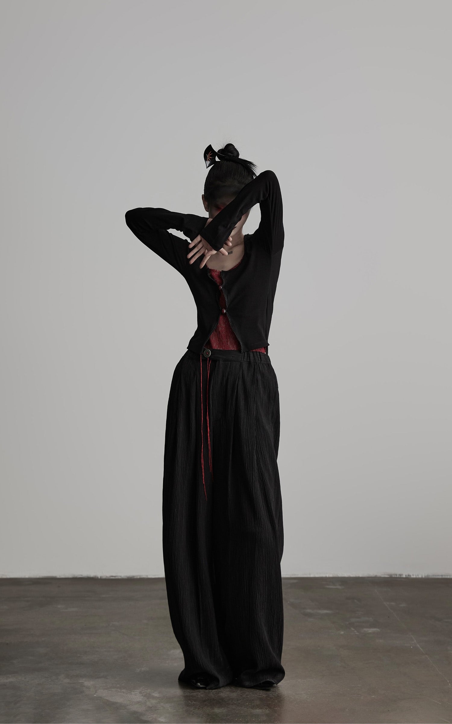 INDULGE Crinkled Wide Trousers with Red Thread