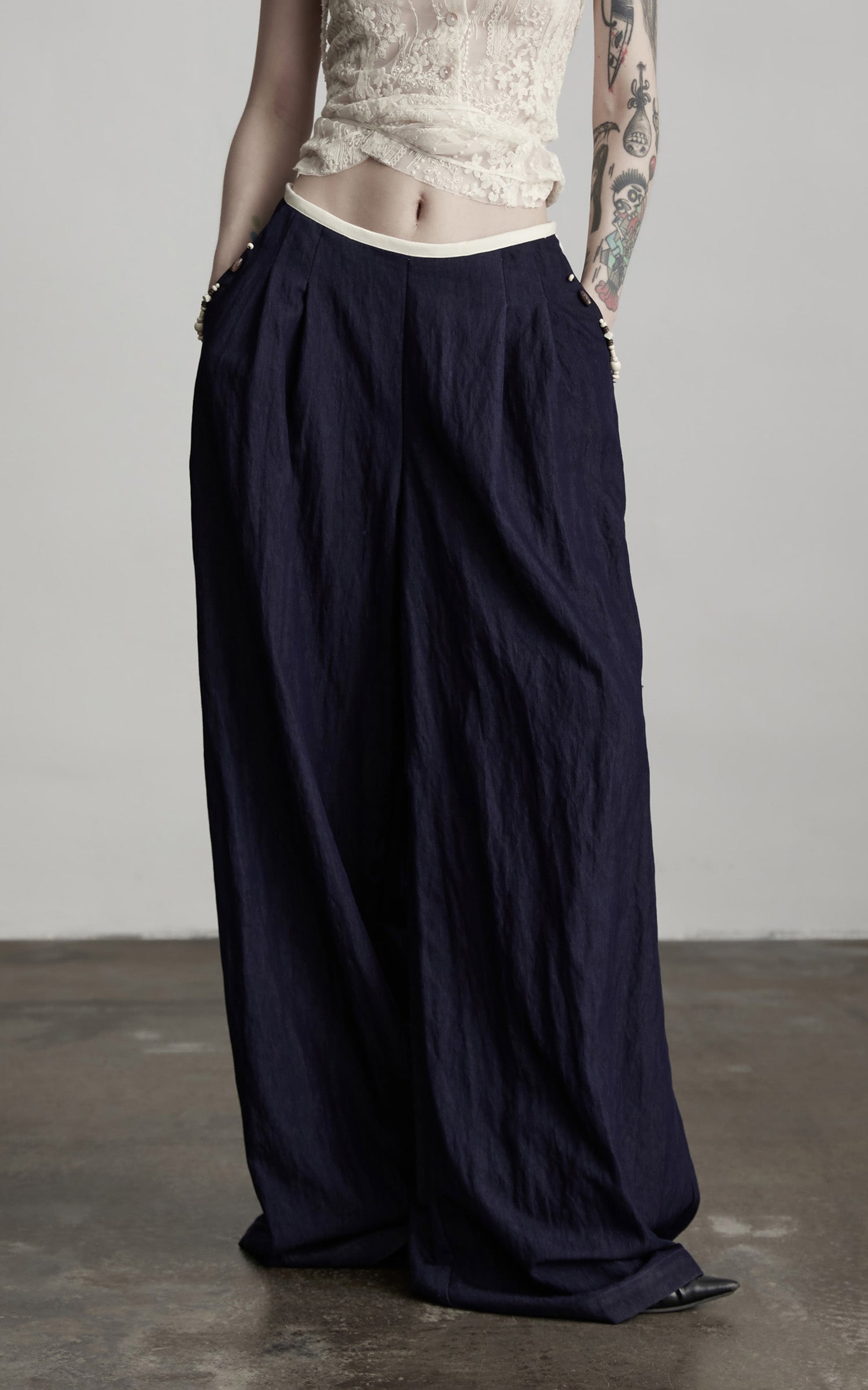 INDULGE Wide-Leg Pants with Contrast Waistband and Bead Detail