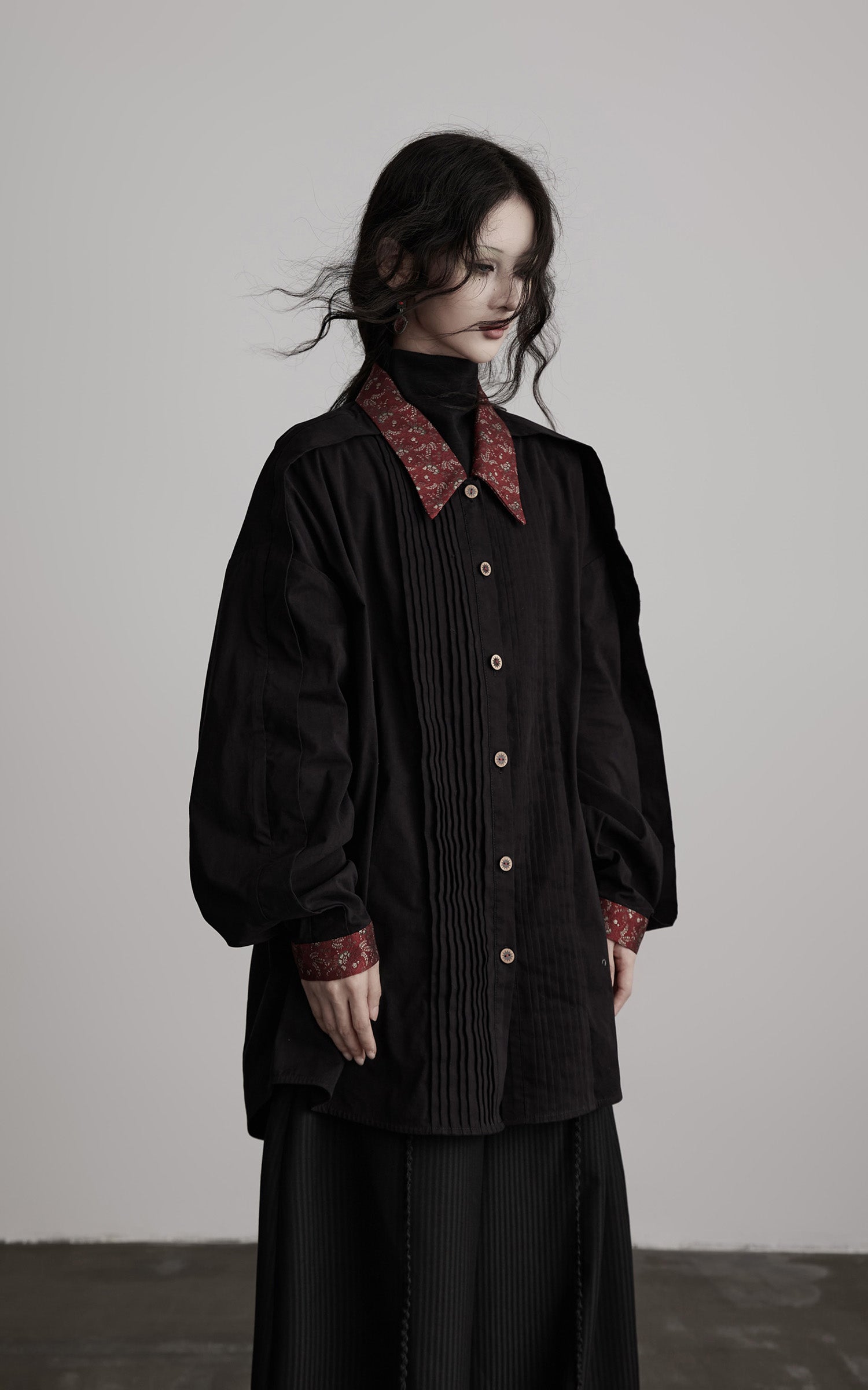 INDULGE Oversized Black Shirt with Contrast Collar and Pleated Front
