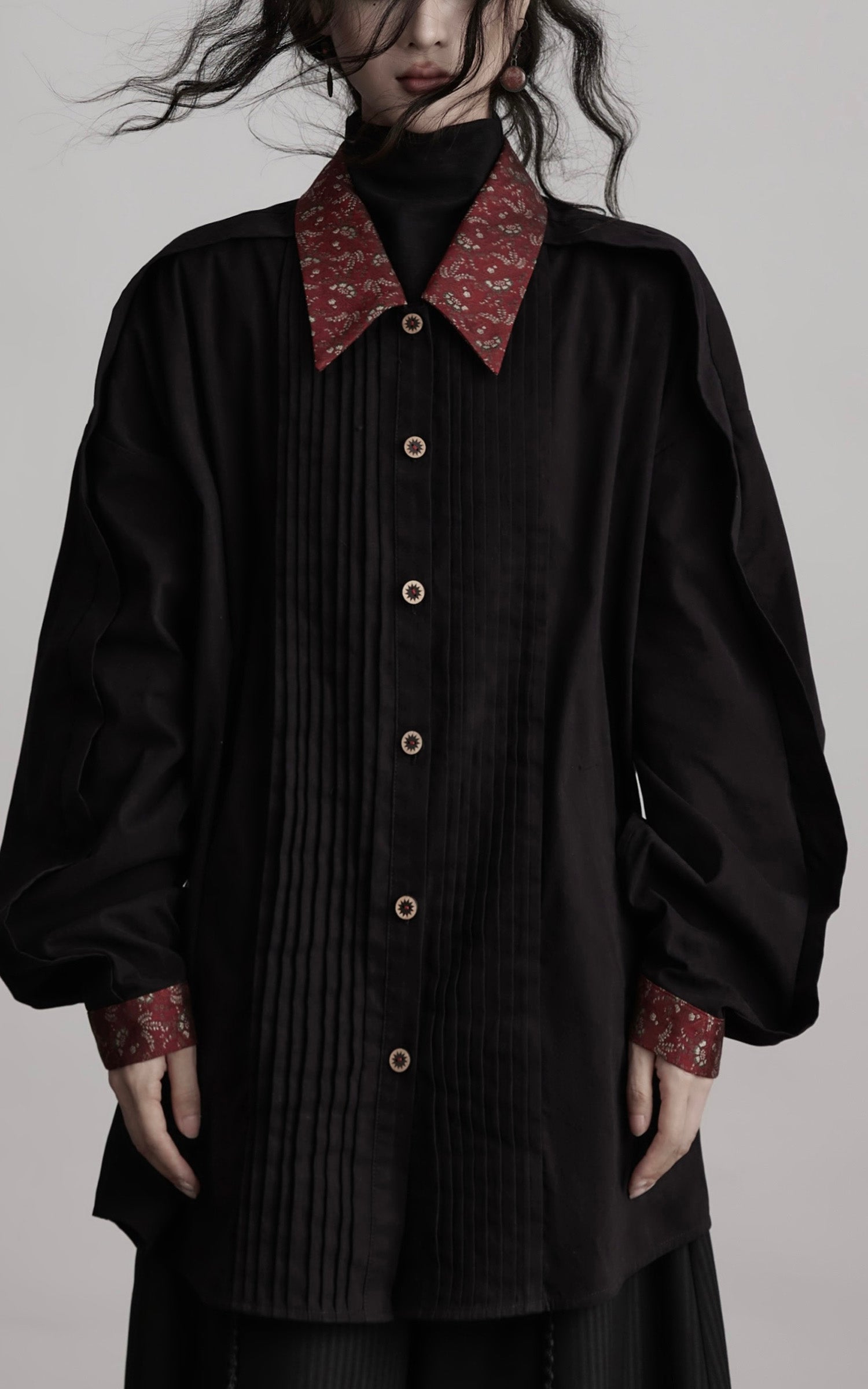 INDULGE Oversized Black Shirt with Contrast Collar and Pleated Front