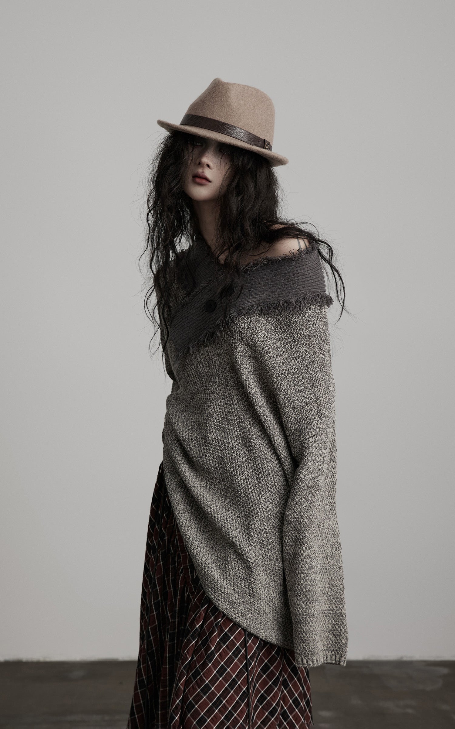 <tc>INDULGE</tc> Strukturiertes Strickpullover mit asymmetrischem Kragen