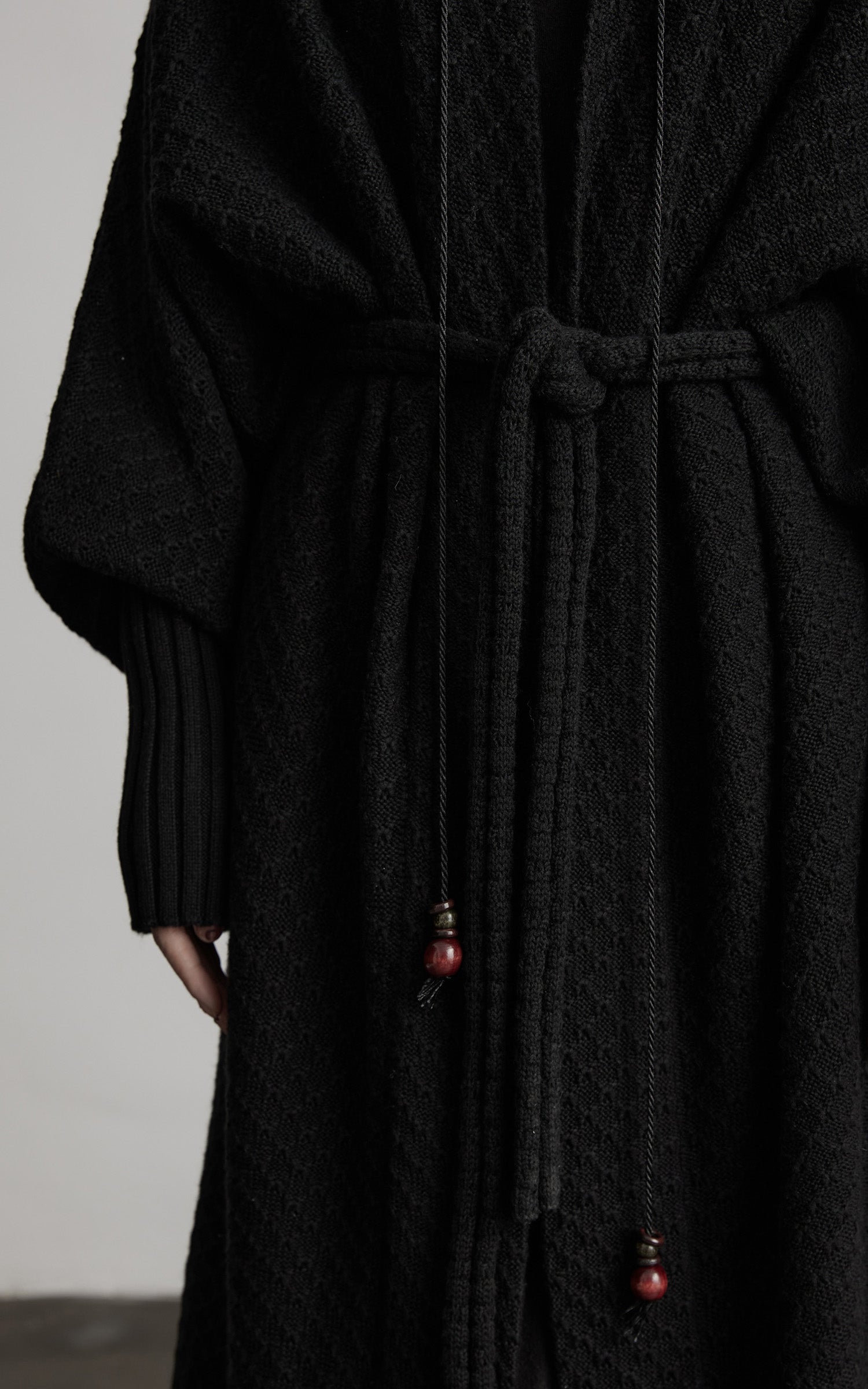 <tc>INDULGE</tc> ドレープシルエットのテクスチャードニットロングカーディガン