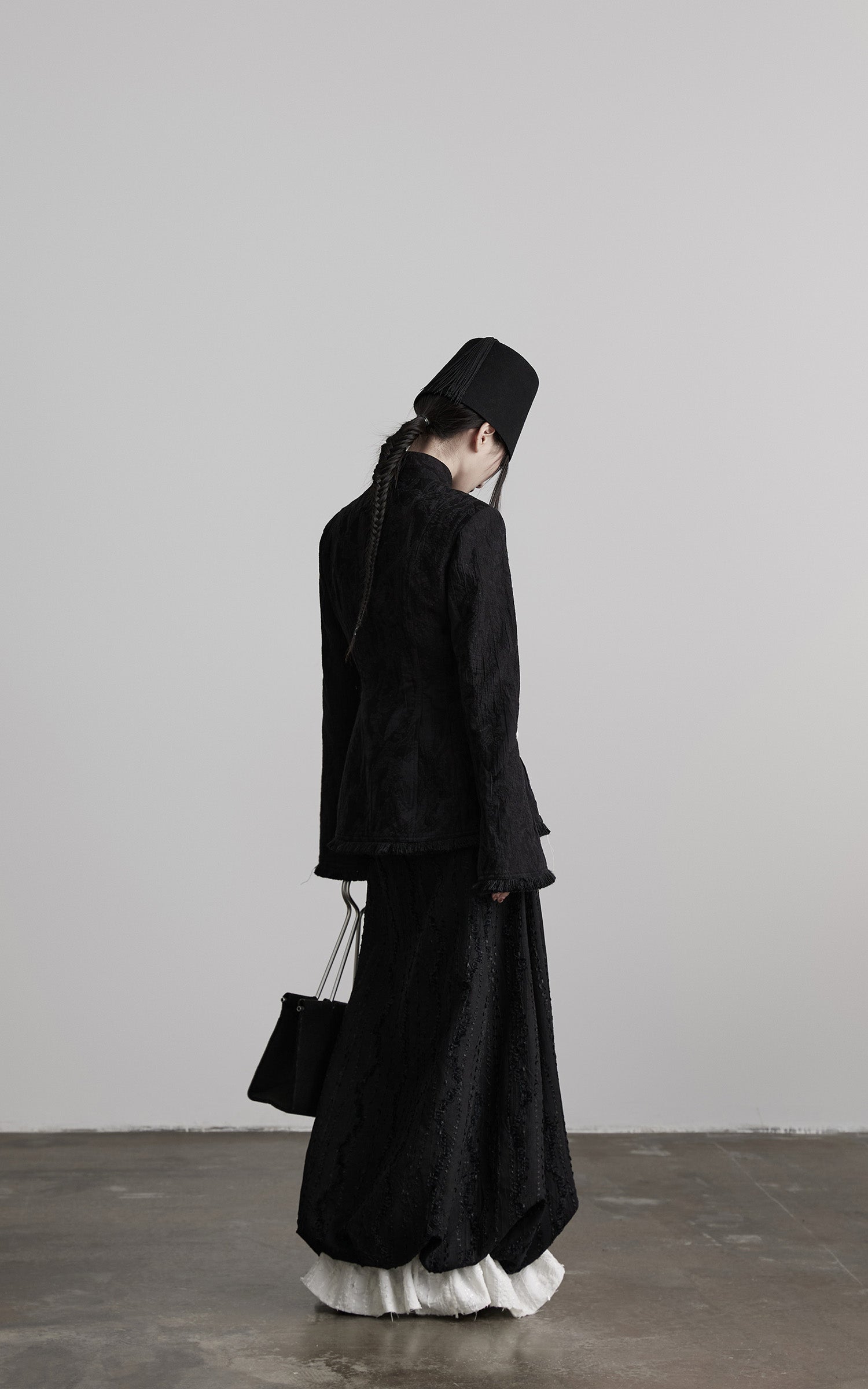 <tc>INDULGE</tc> Jupe Longue Texturée à Étages avec Détails Tressés