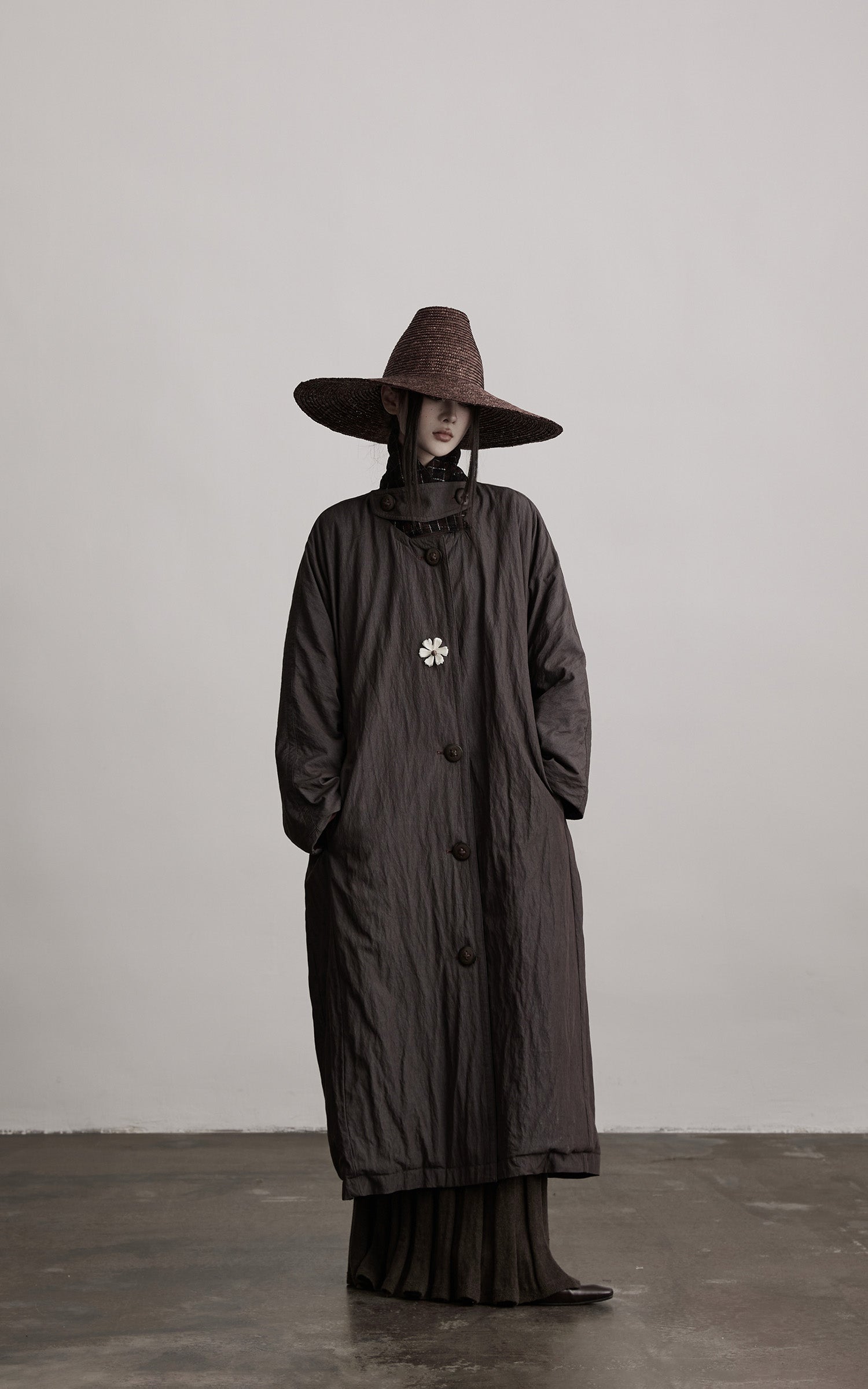 INDULGE Crinkled Long Coat with Contrast Inner Panel