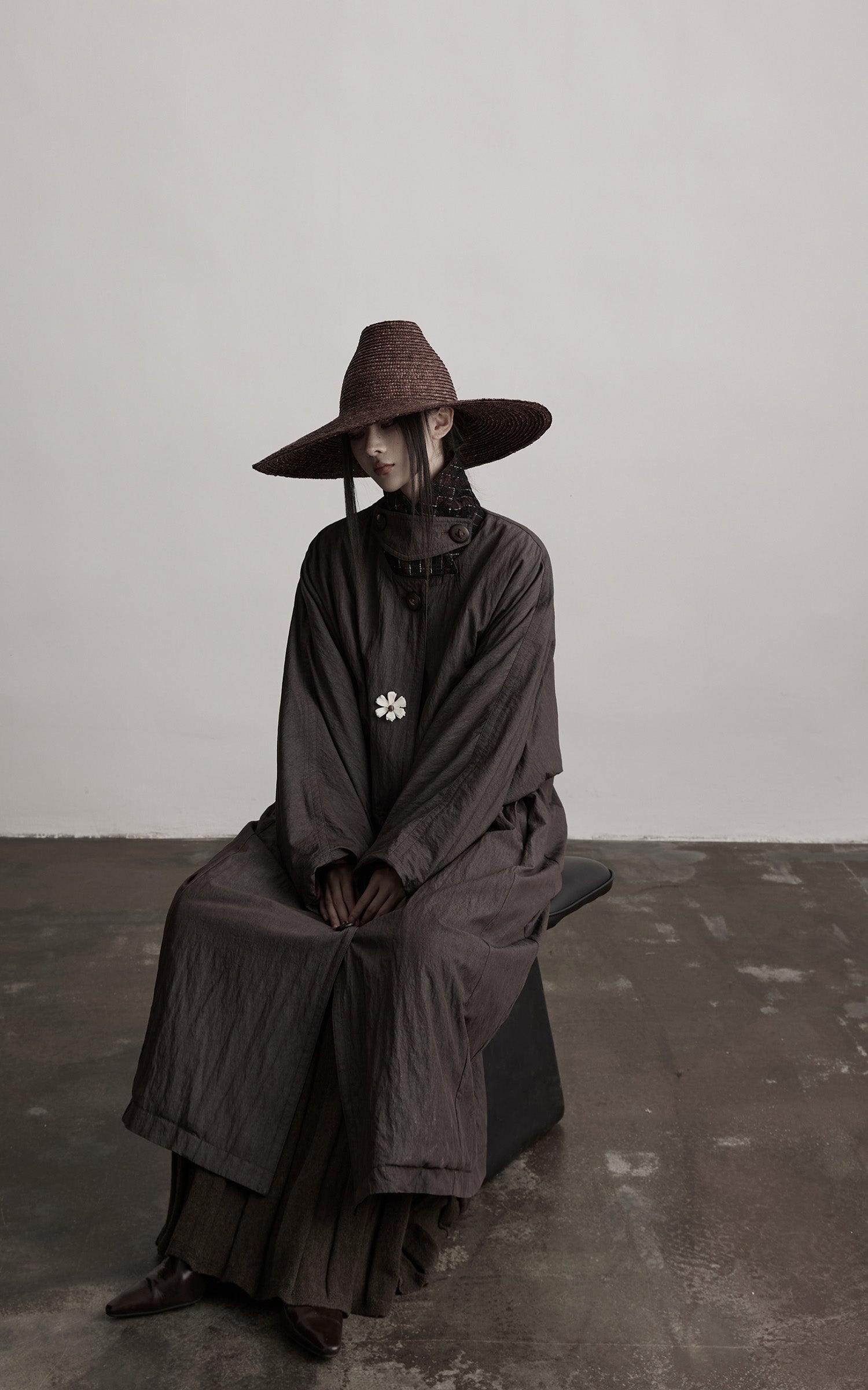 <tc>INDULGE</tc> Geknitterter langer Mantel mit kontrastierendem Innenfutter