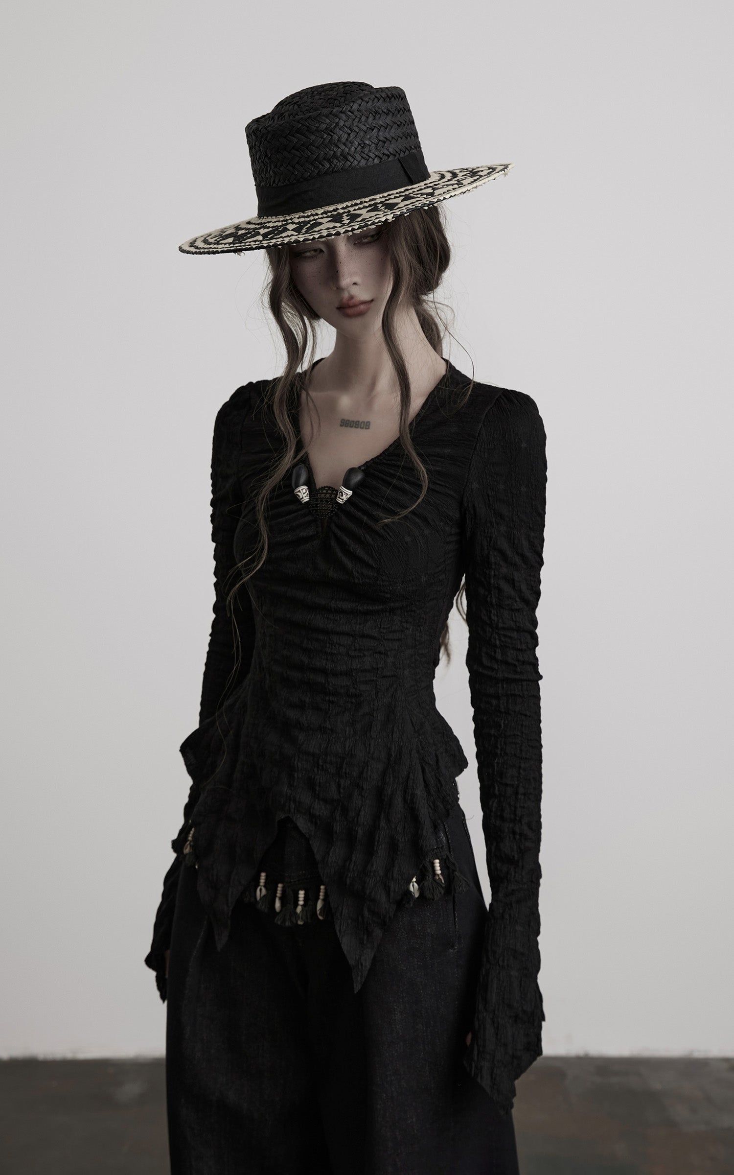 <tc>INDULGE</tc> Strukturierte, geraffte, dekonstruierte Langarm-T-Shirt