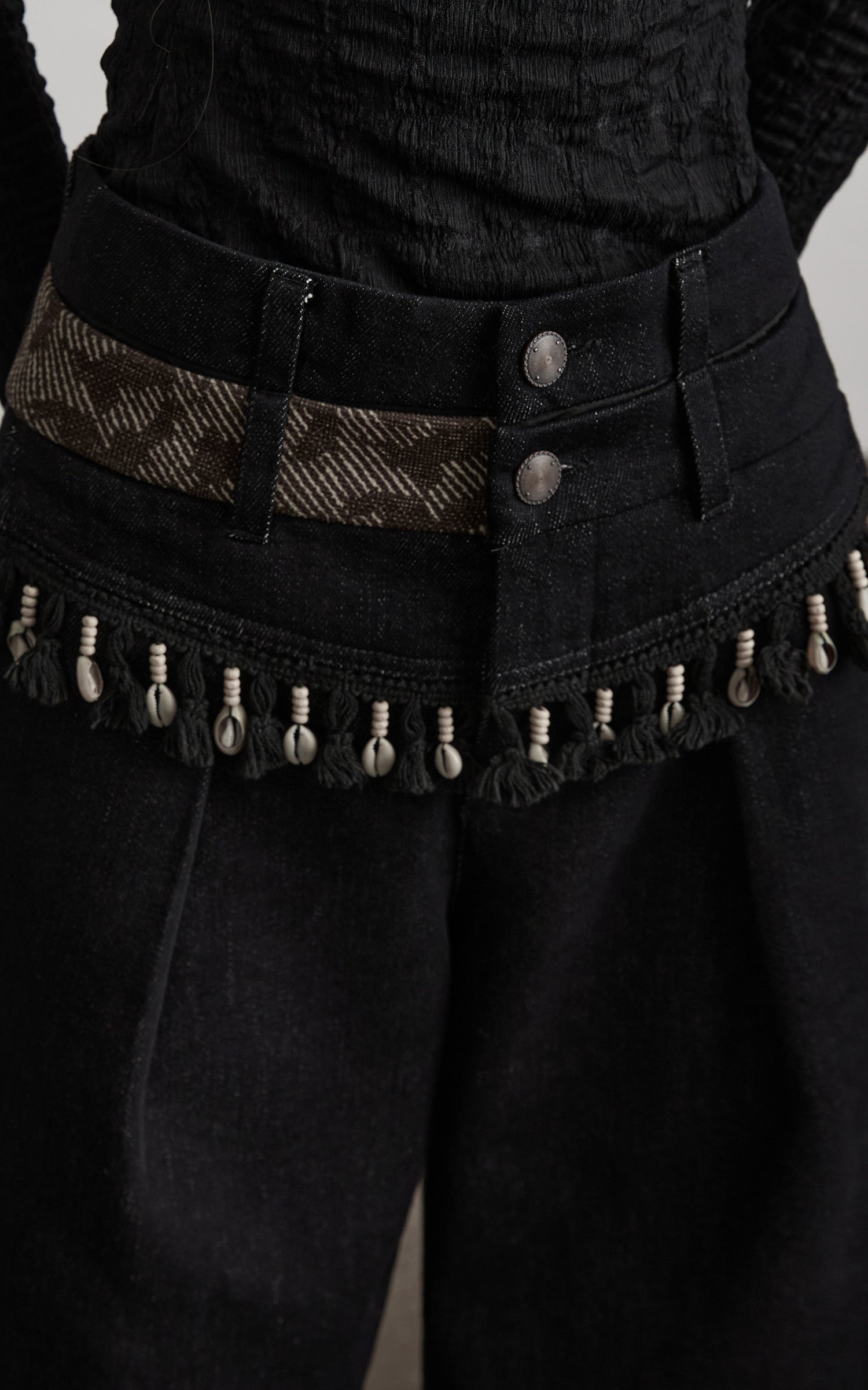 <tc>INDULGE</tc> Pantalon large à garniture coquillage