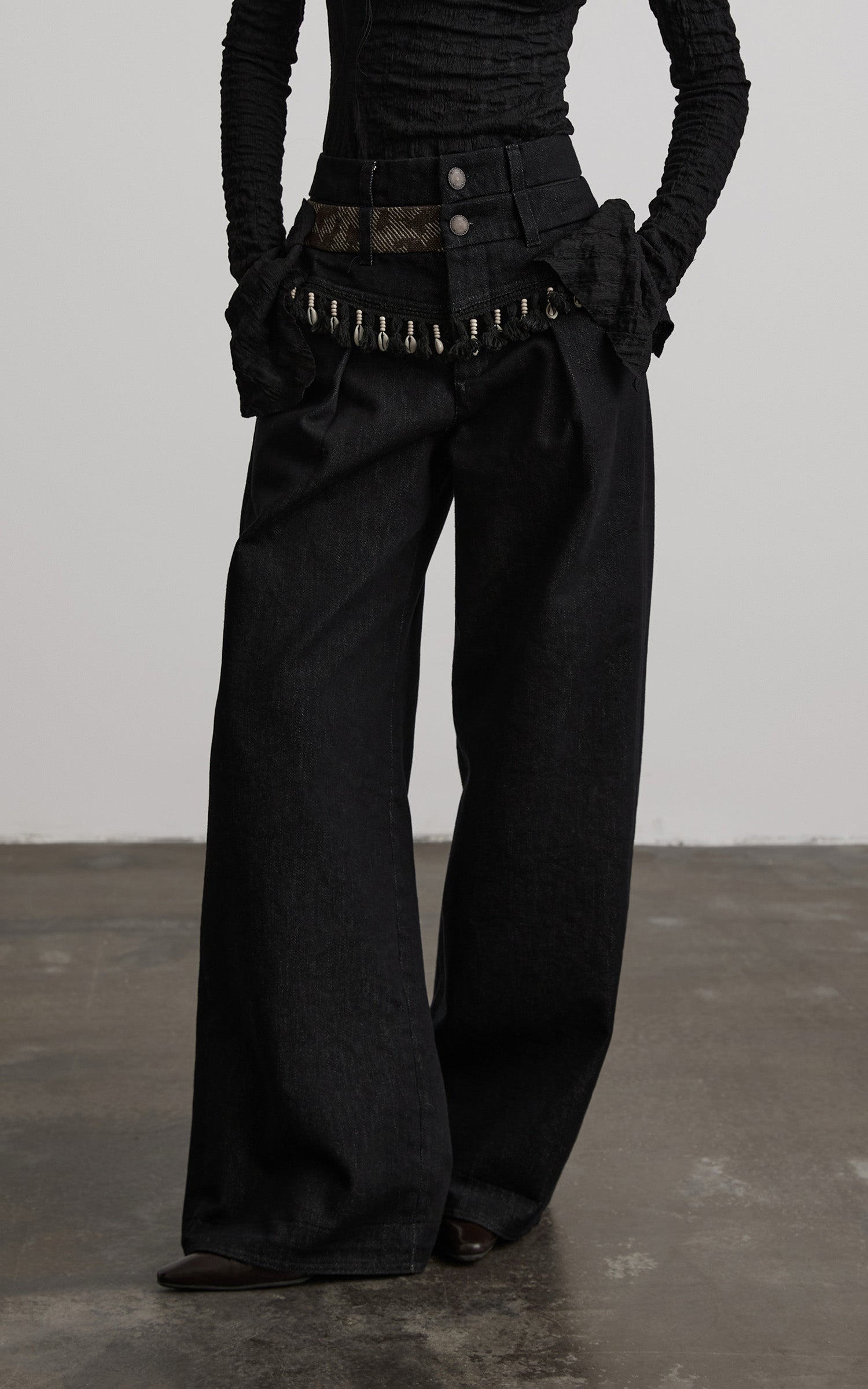 <tc>INDULGE</tc> Pantalon large à garniture coquillage