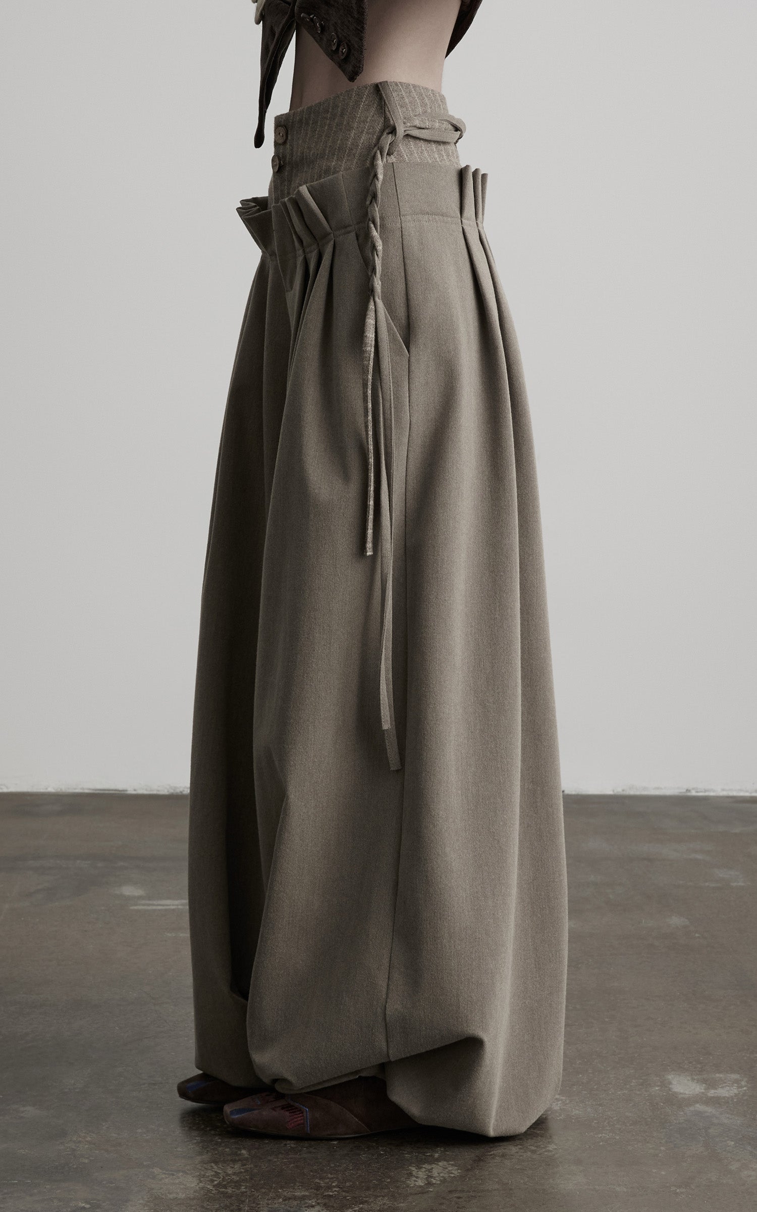 <tc>INDULGE</tc> 編みひも付きハイウエストワイドレッグパンツ