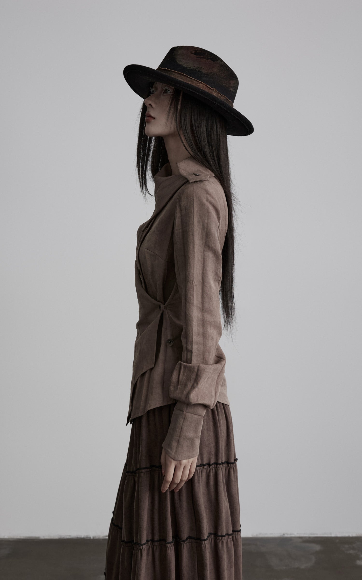 DOINDULGE Asymmetric Sculpted Waist Shirt
