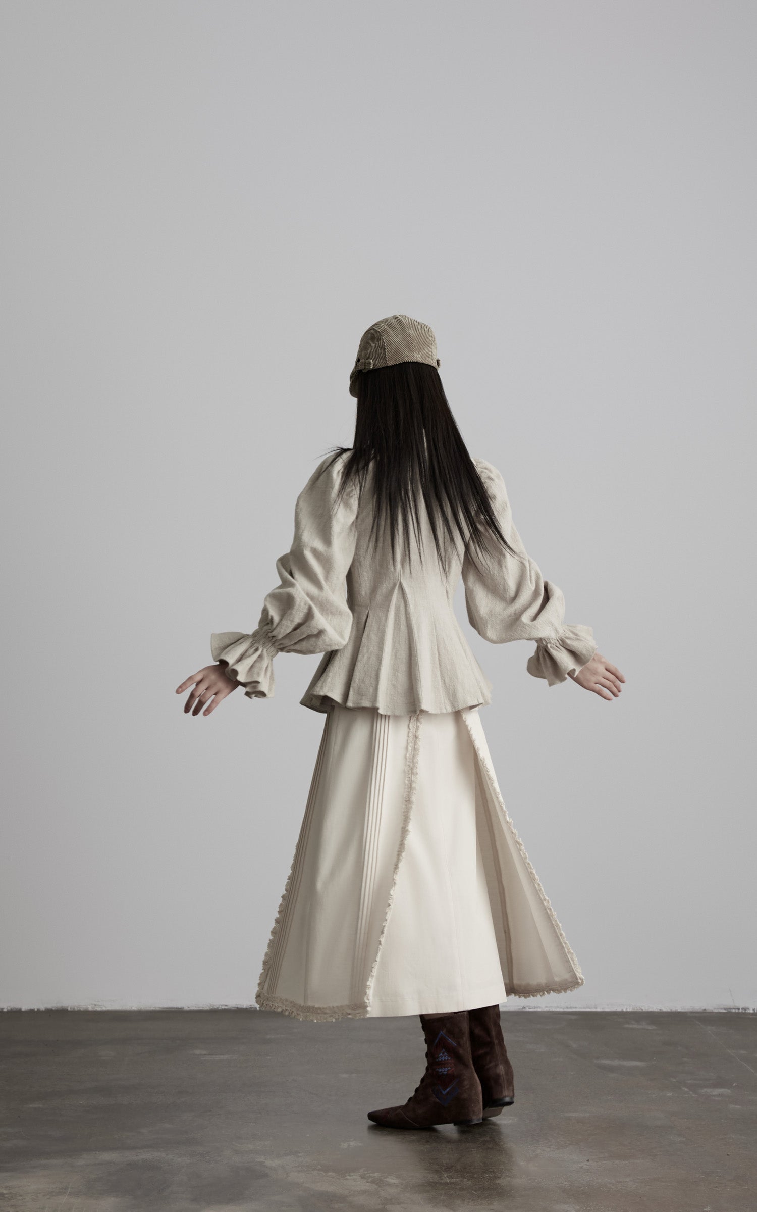 <tc>DOINDULGE</tc> Chemise en lin à taille plissée sculptée et col à volants
