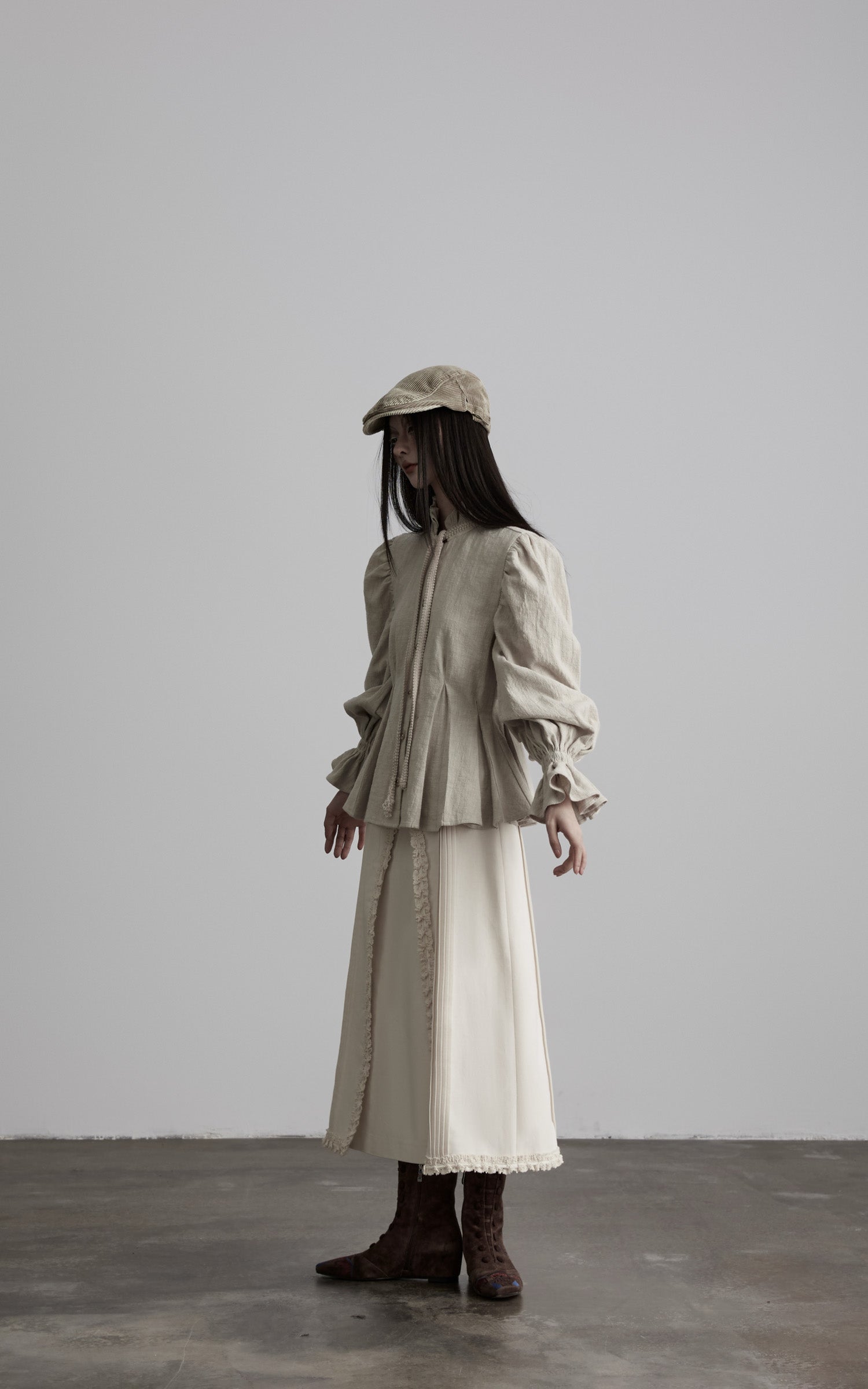 <tc>DOINDULGE</tc> Chemise en lin à taille plissée sculptée et col à volants