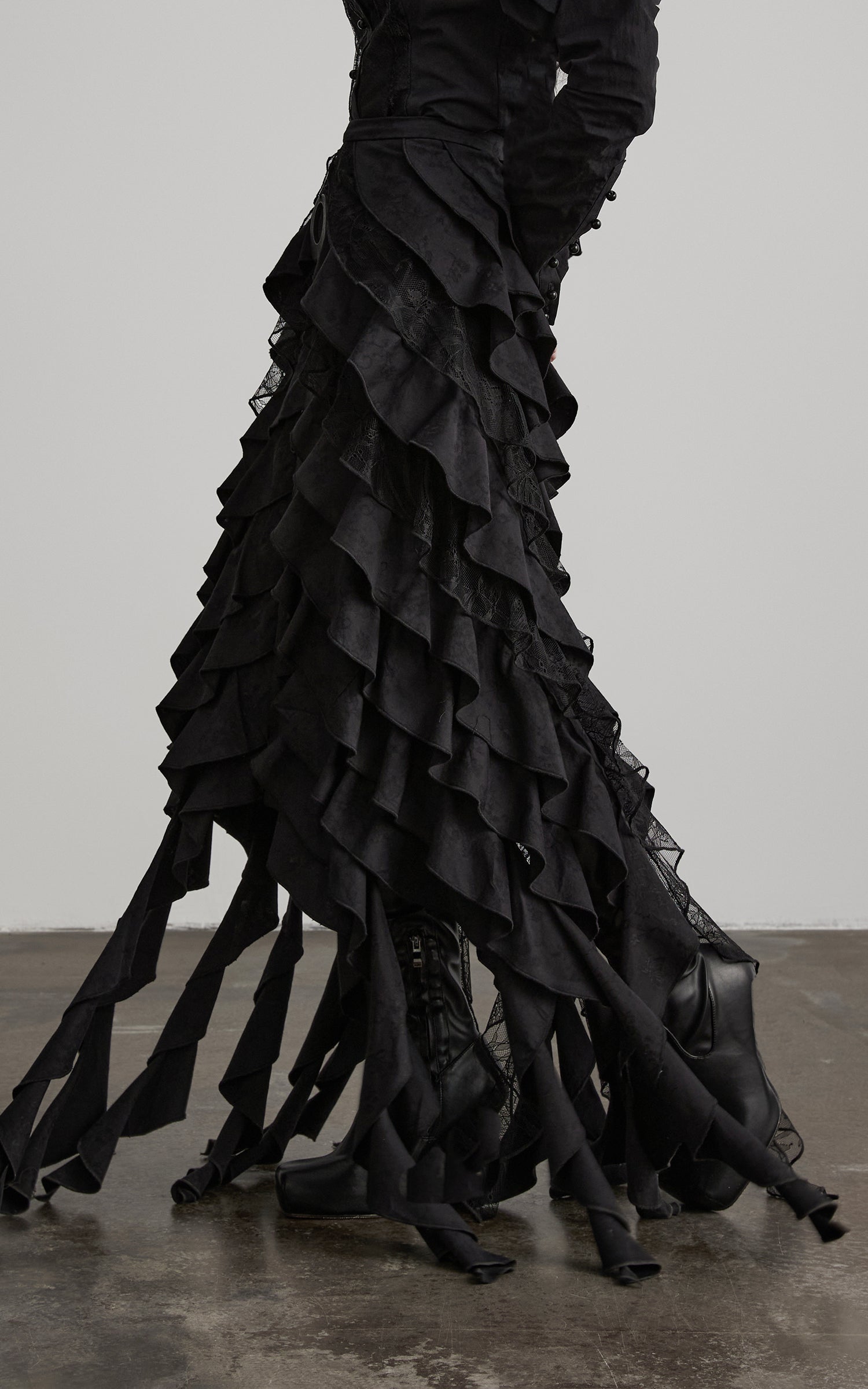 DOINDULGE Layered Ruffle Gothic Asymmetric Long Skirt
