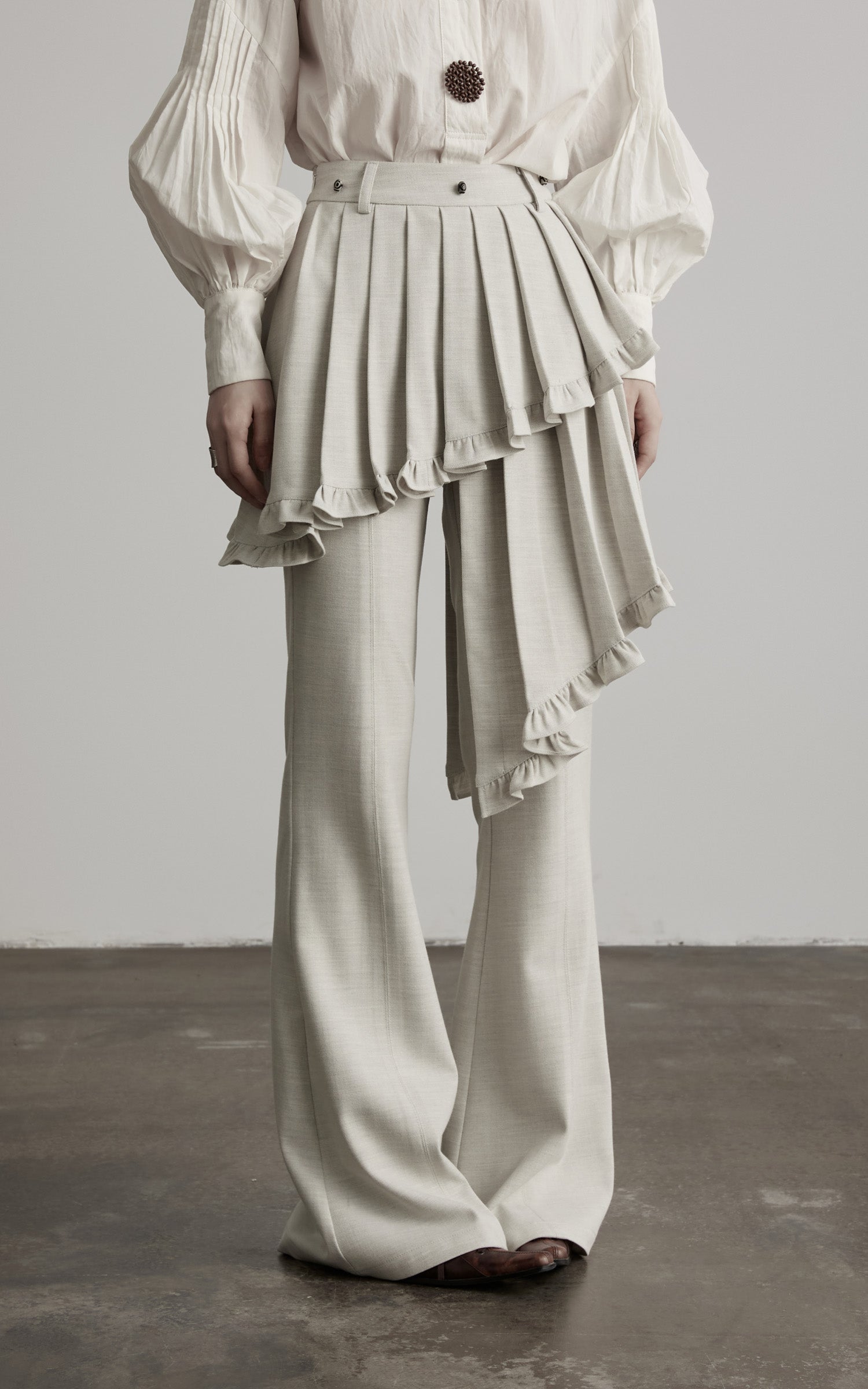 <tc>DOINDULGE</tc> Lagenweise plissierte, ausgestellte Hosen