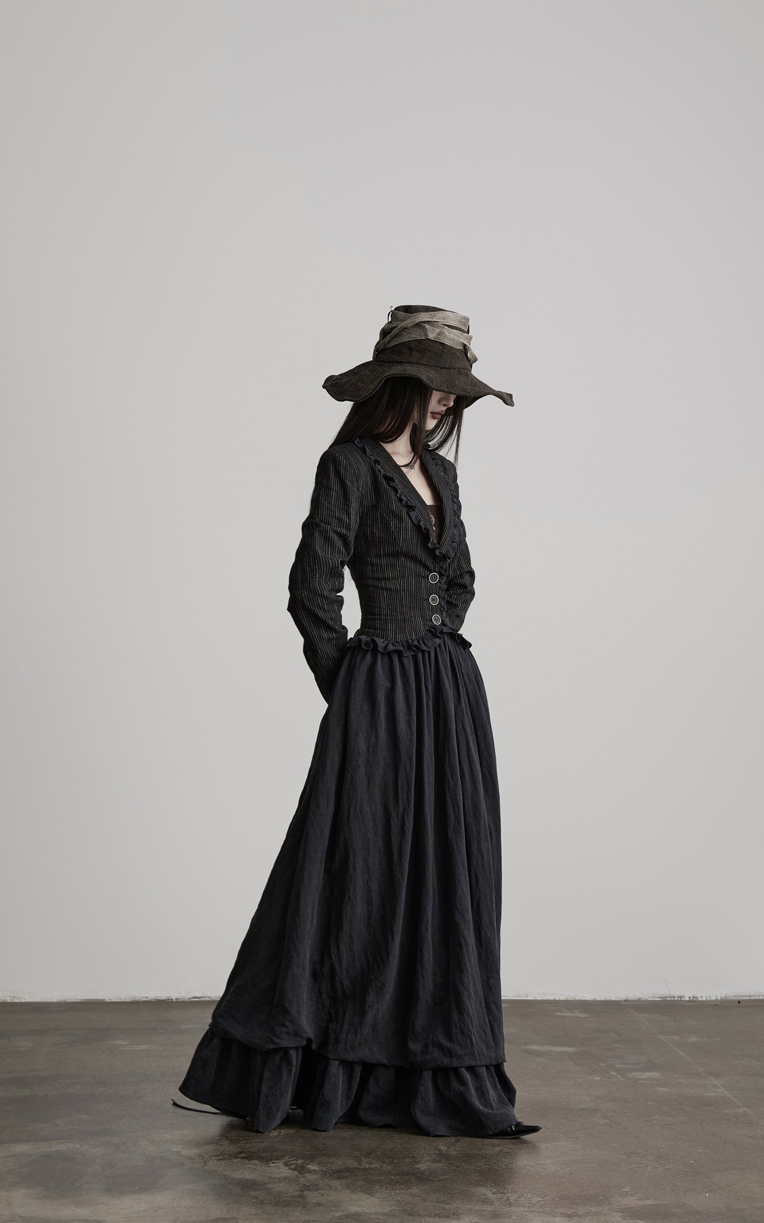 <tc>DOINDULGE</tc> Strukturierte Pinstripe Gothic Maxikleid