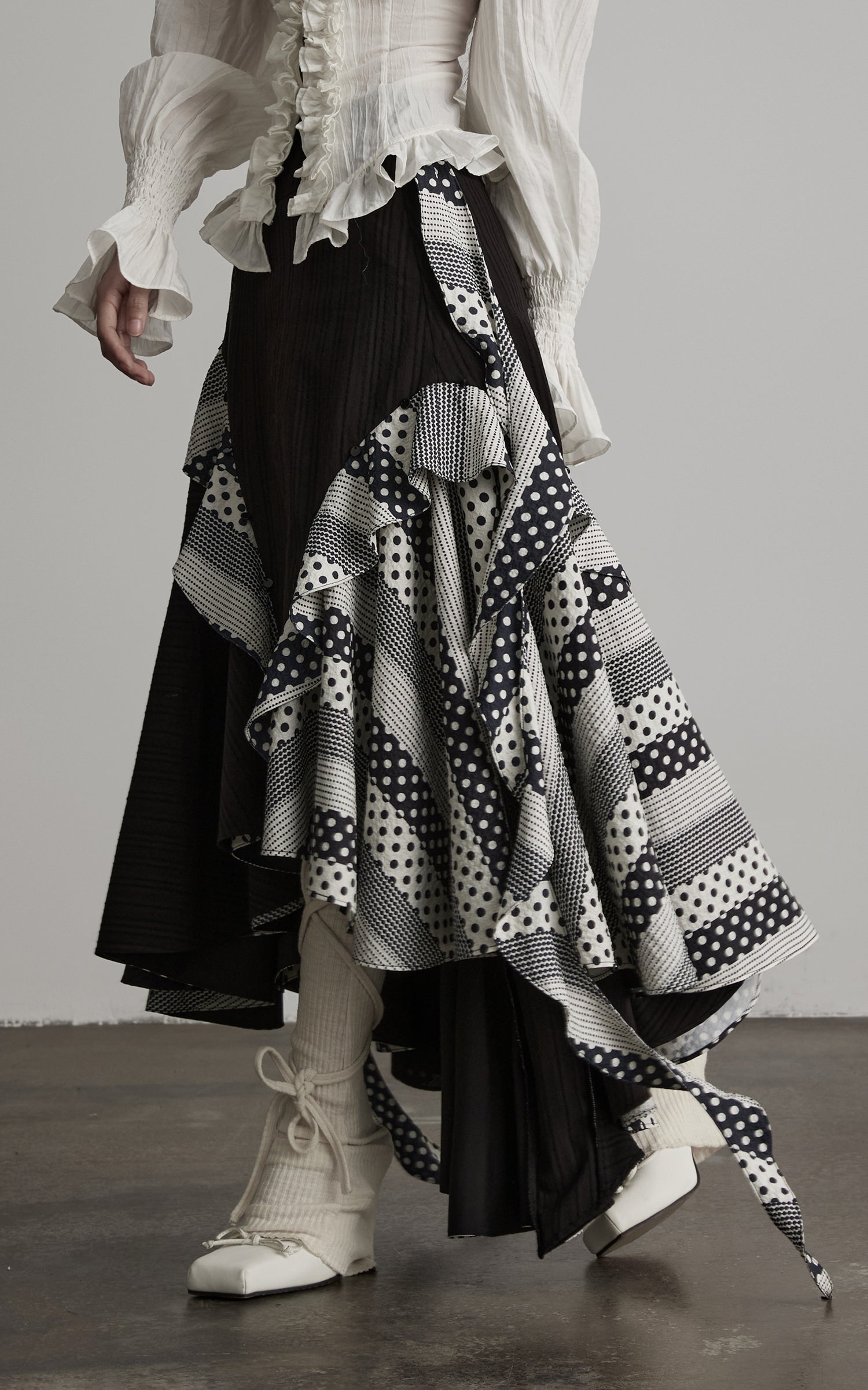 <tc>DOINDULGE</tc> Asymmetrischer Rock mit Rüschen und Patchwork
