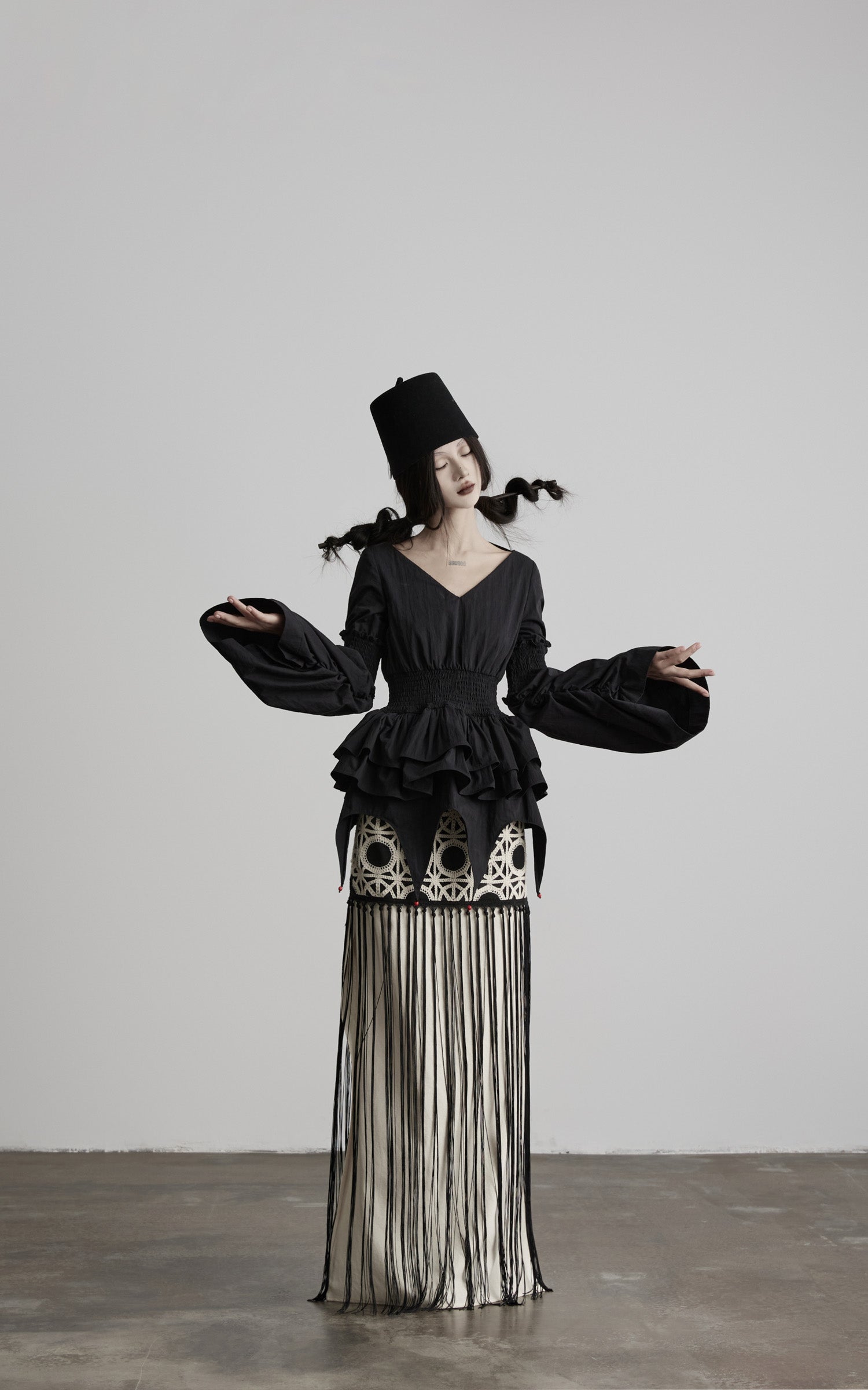 <tc>DOINDULGE</tc> Lagenbluse mit Rüschen und strukturierter Taille