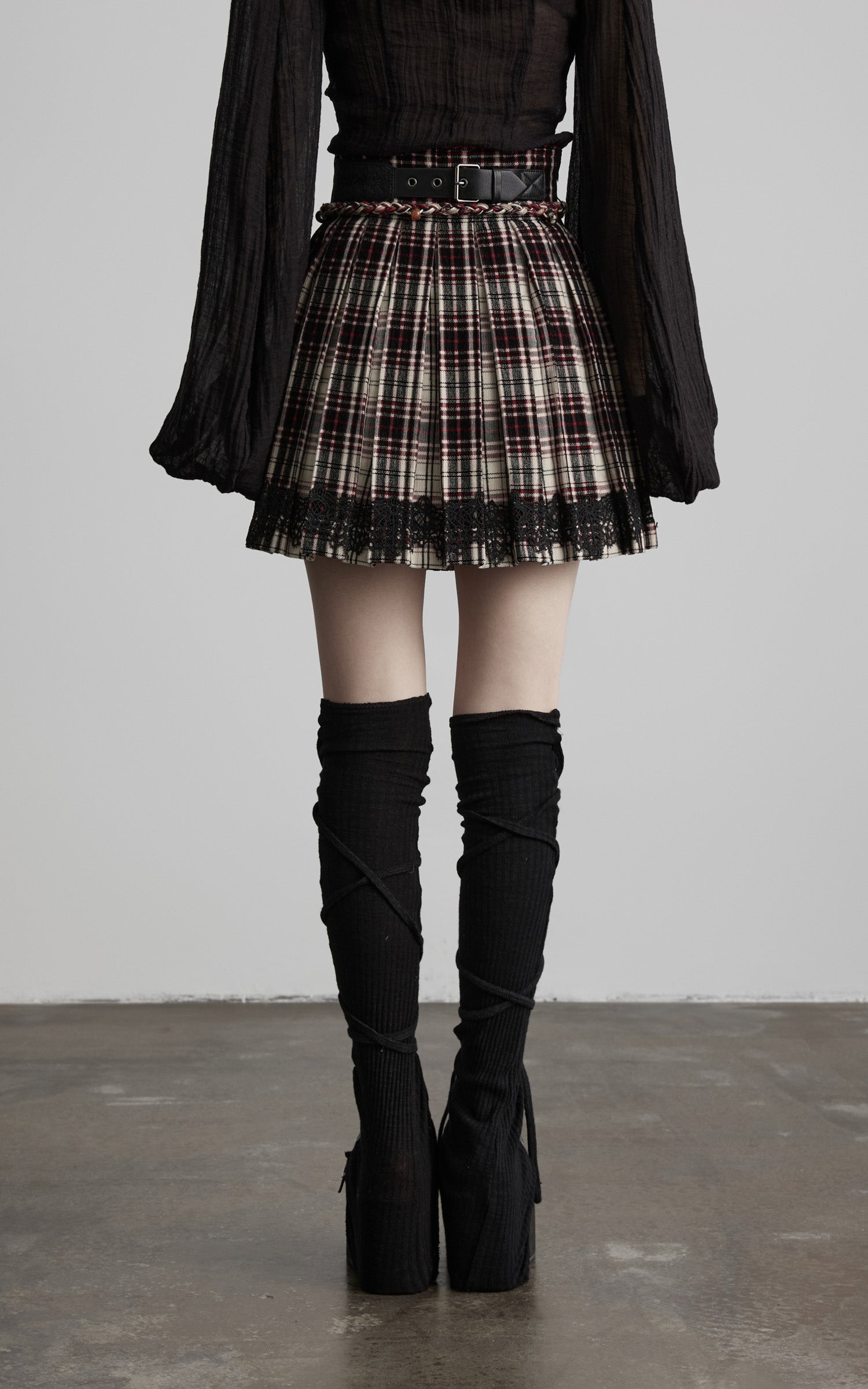 DOINDULGE Plaid Pleated Lace-Trim Mini Skirt