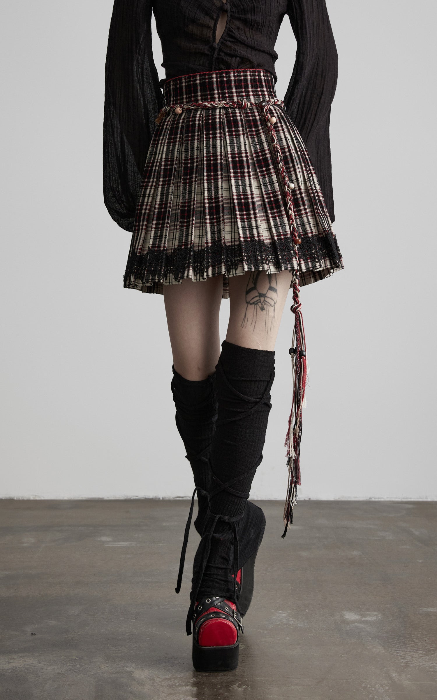 DOINDULGE Plaid Pleated Lace-Trim Mini Skirt