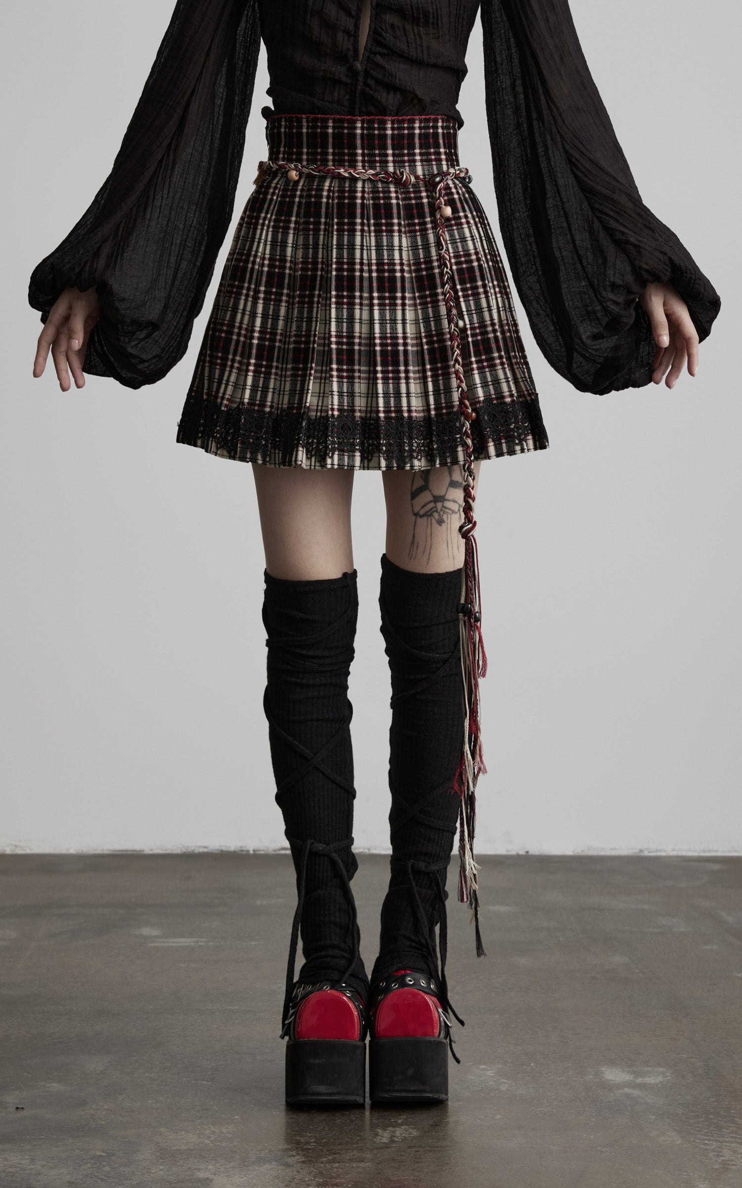 DOINDULGE Plaid Pleated Lace-Trim Mini Skirt