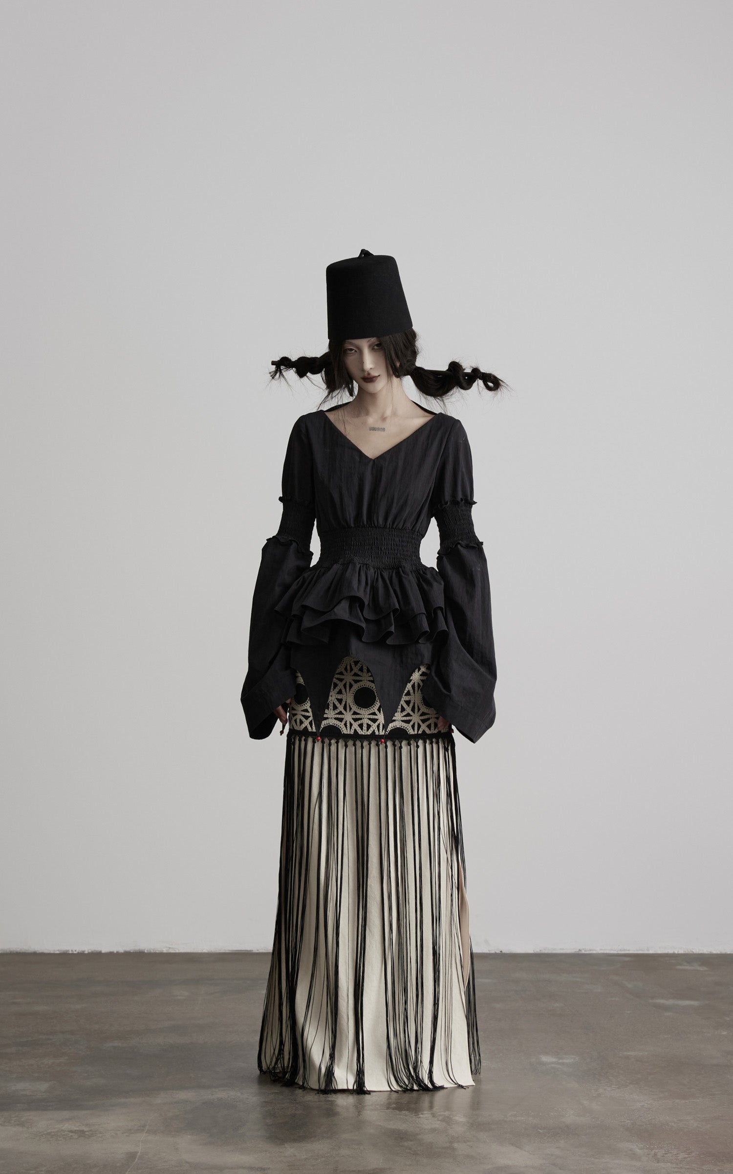 <tc>DOINDULGE</tc> Lagenbluse mit Rüschen und strukturierter Taille