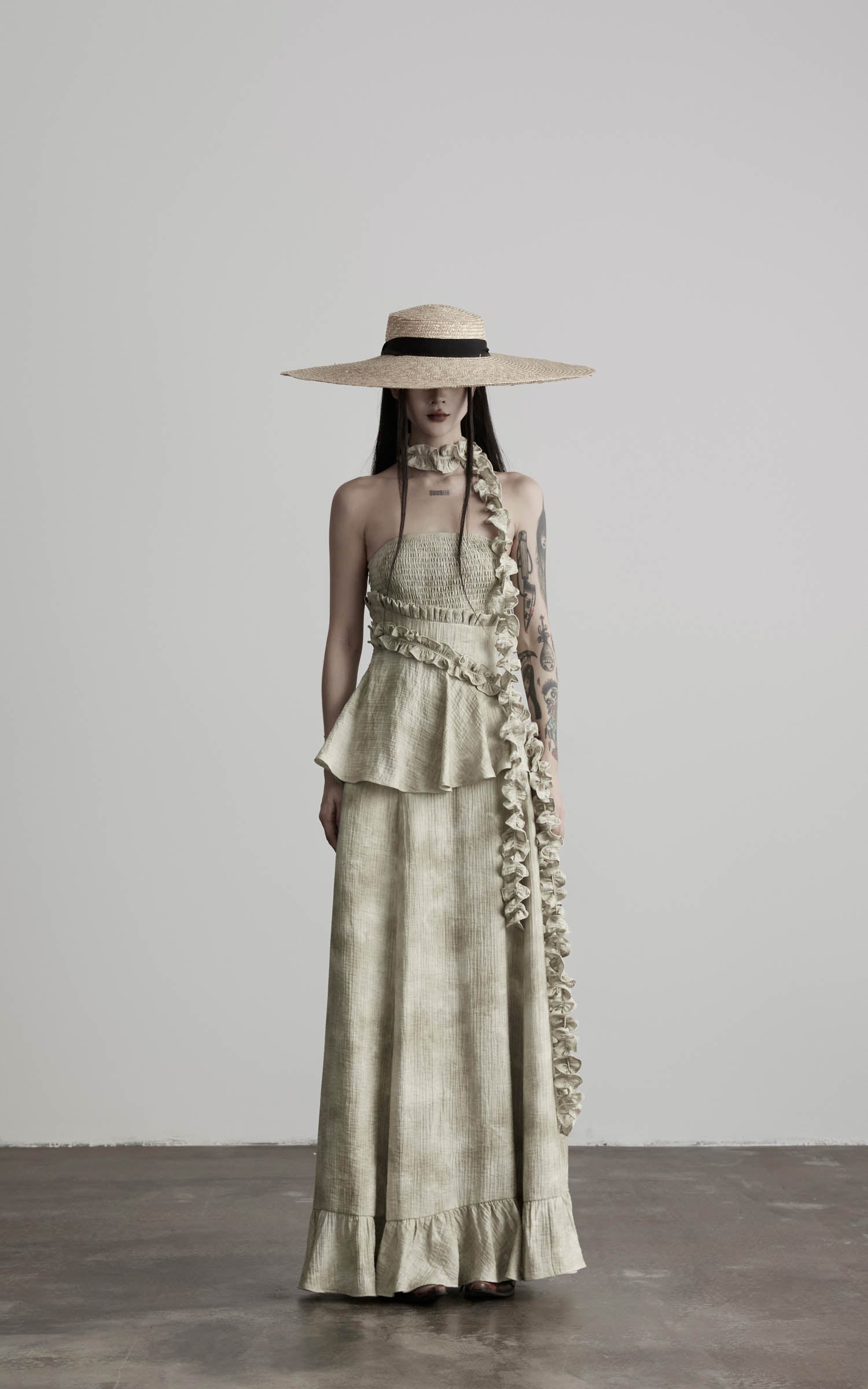 <tc>DOINDULGE</tc> Robe longue à volants smockée sans bretelles
