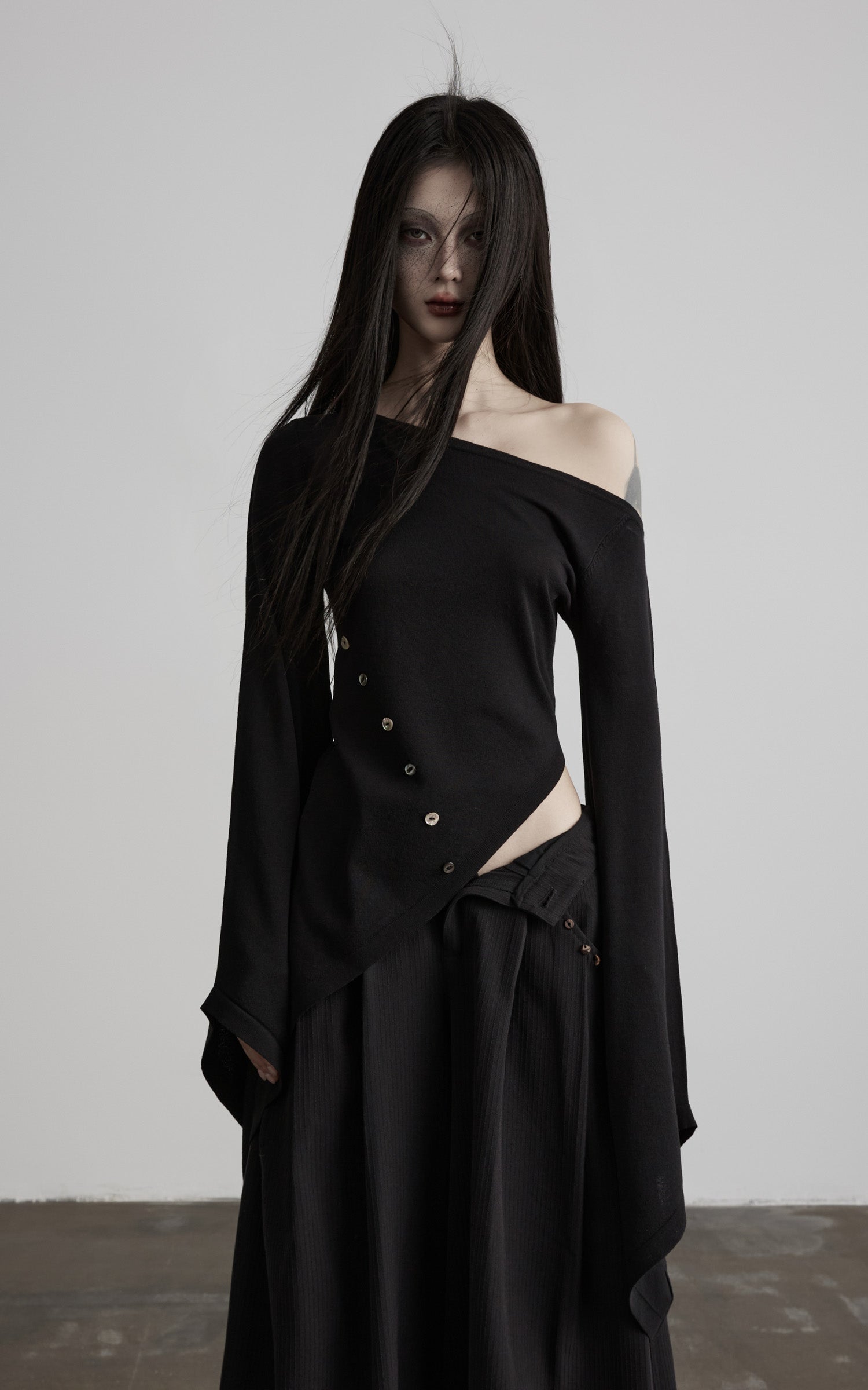 DOINDULGE Asymmetric Draped One-Shoulder Top