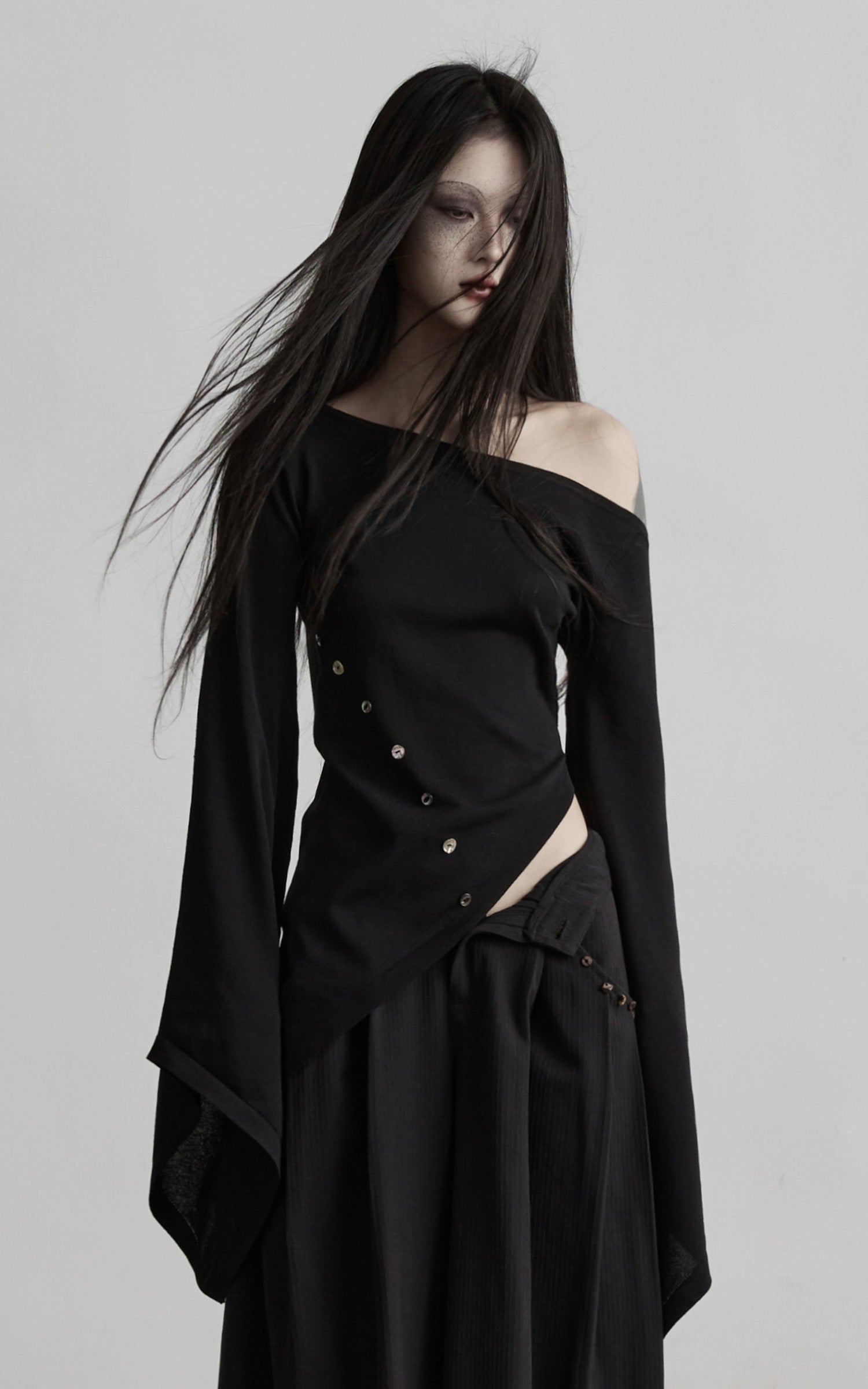 DOINDULGE Asymmetric Draped One-Shoulder Top