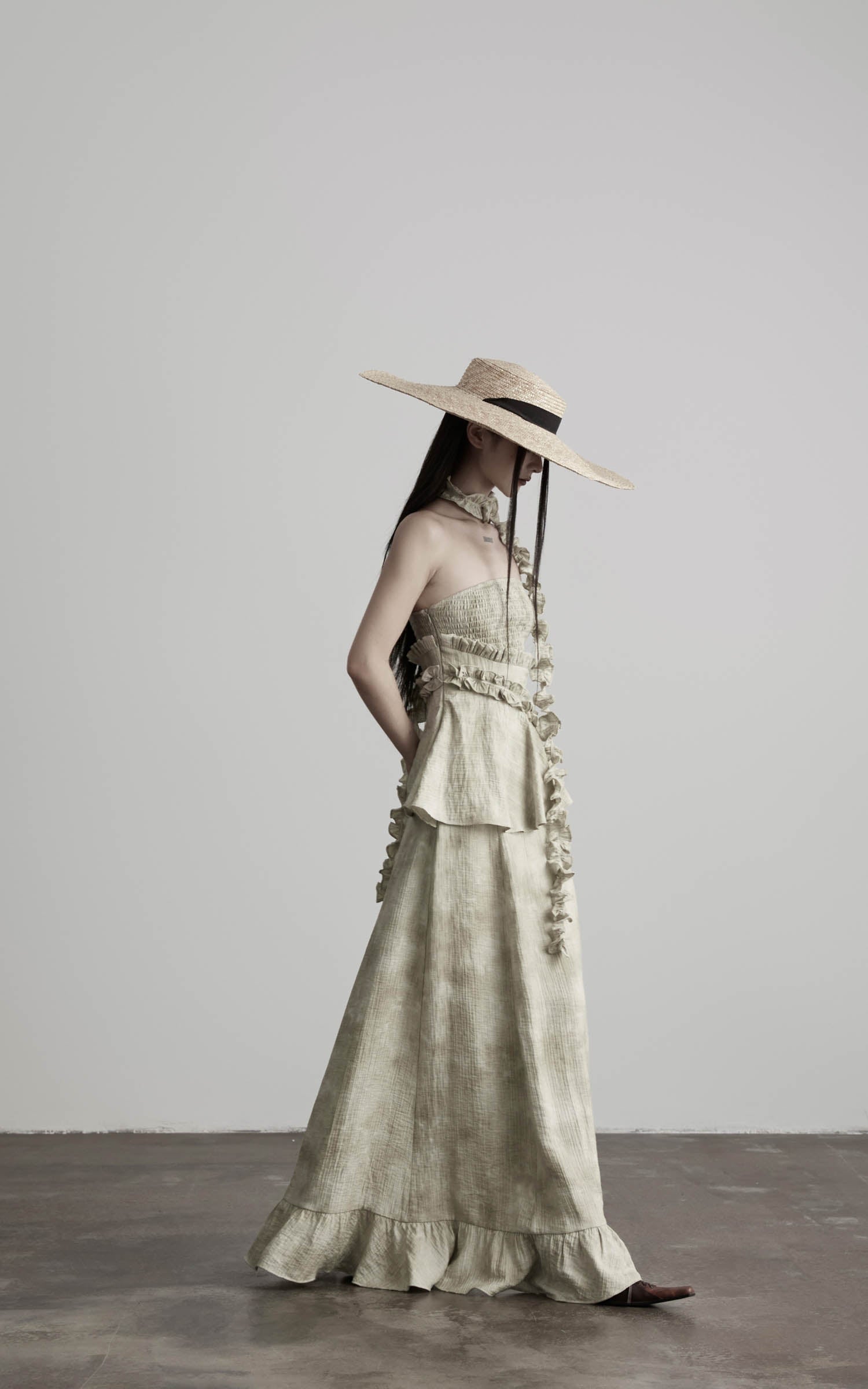 <tc>DOINDULGE</tc> Robe longue à volants smockée sans bretelles