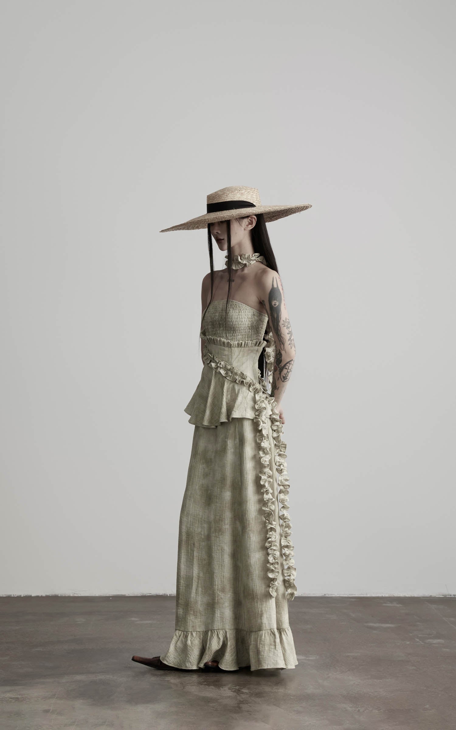 <tc>DOINDULGE</tc> Robe longue à volants smockée sans bretelles