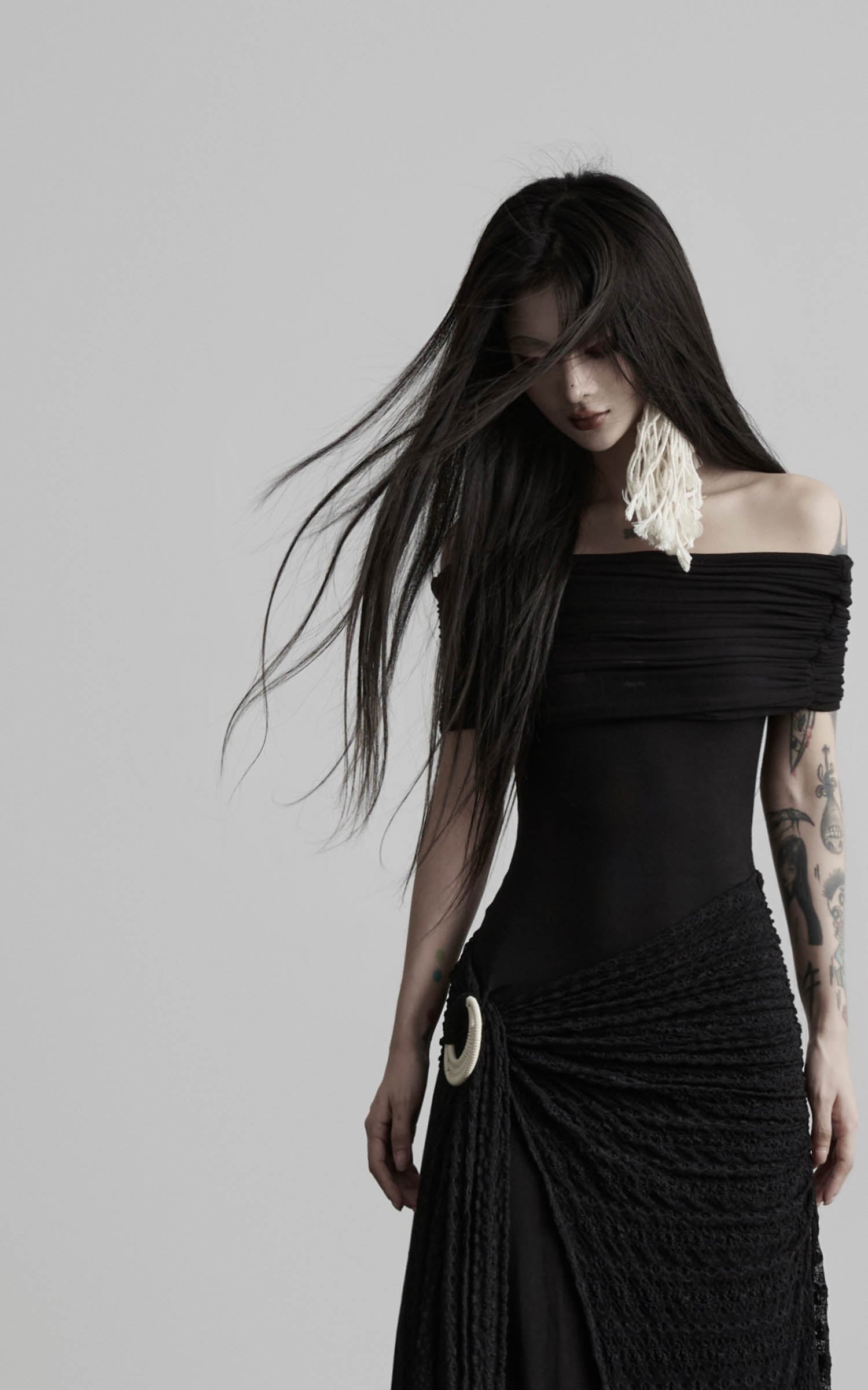 <tc>DOINDULGE</tc> Robe longue plissée à épaules dénudées