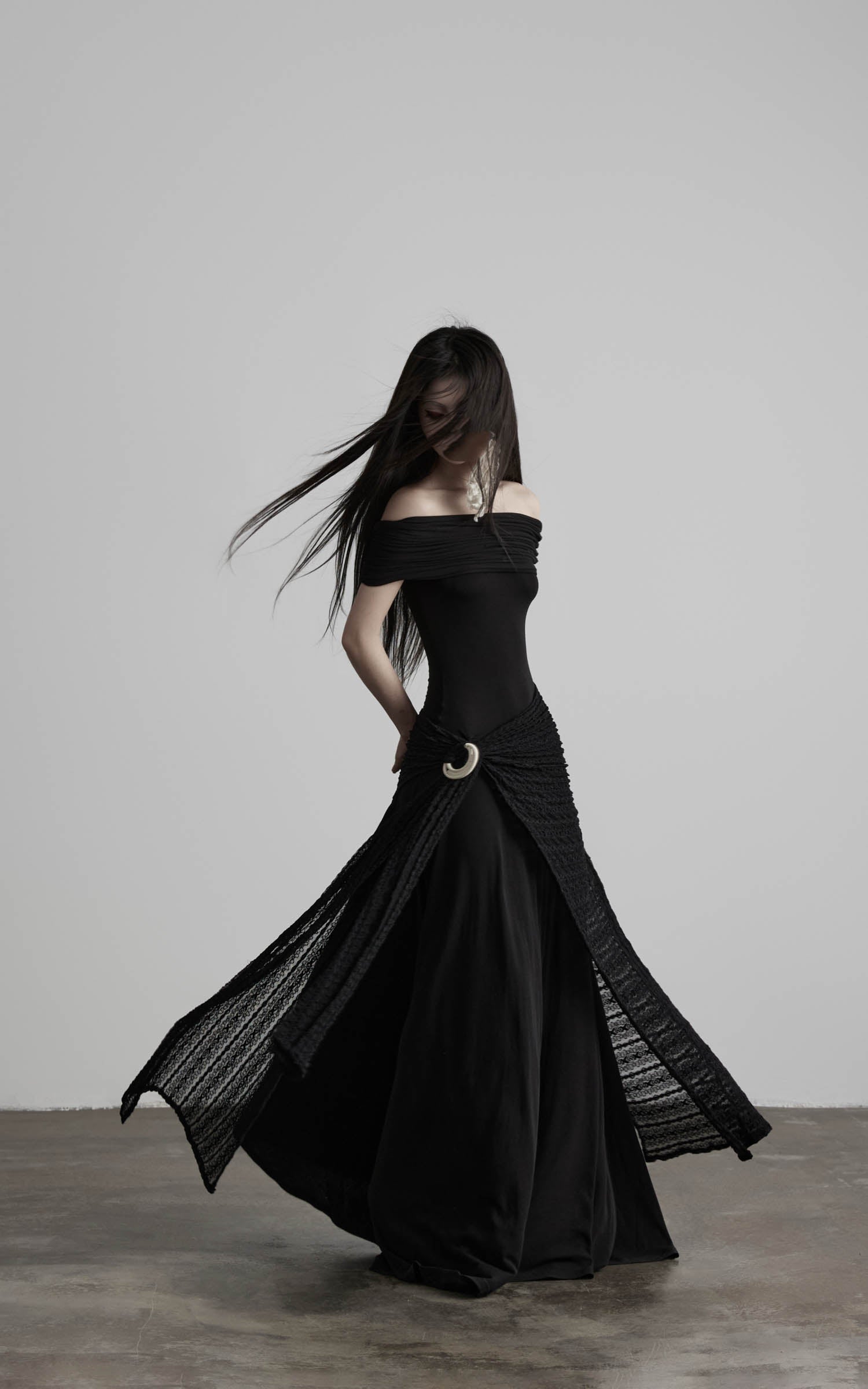 <tc>DOINDULGE</tc> Schulterfreies, gerafftes Maxikleid