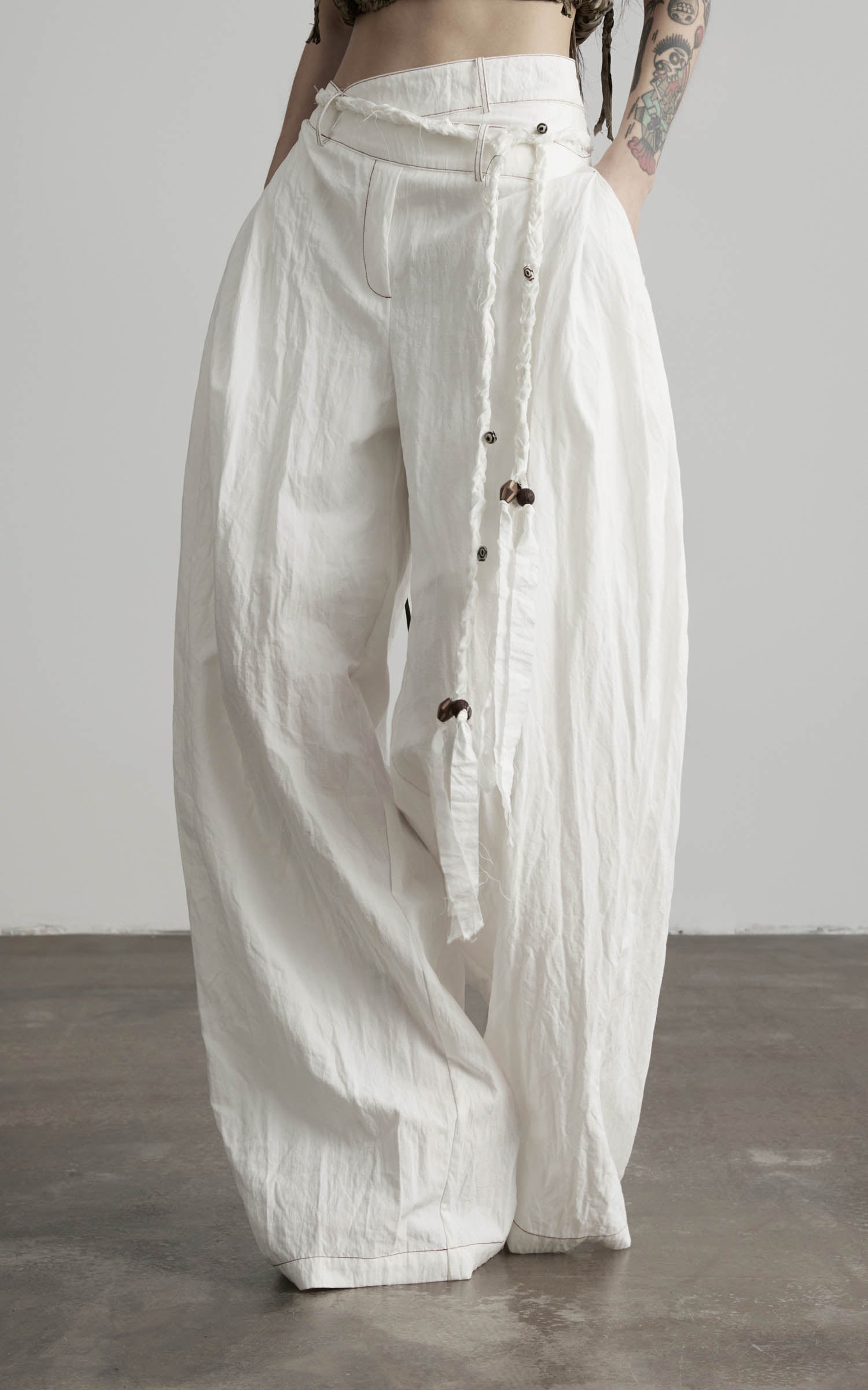 DOINDULGE Low-Rise Wide Leg Pants