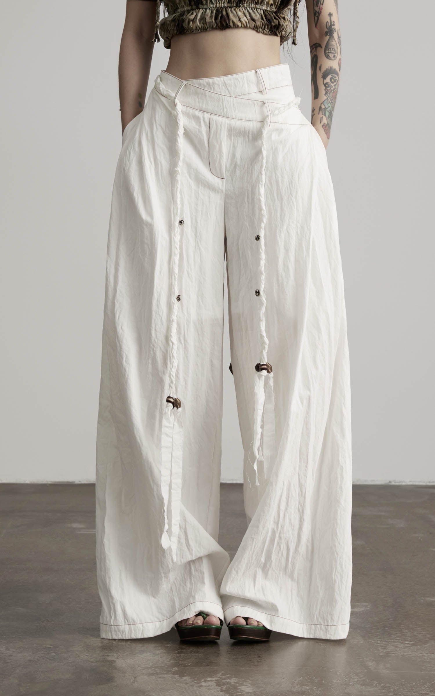 DOINDULGE Low-Rise Wide Leg Pants