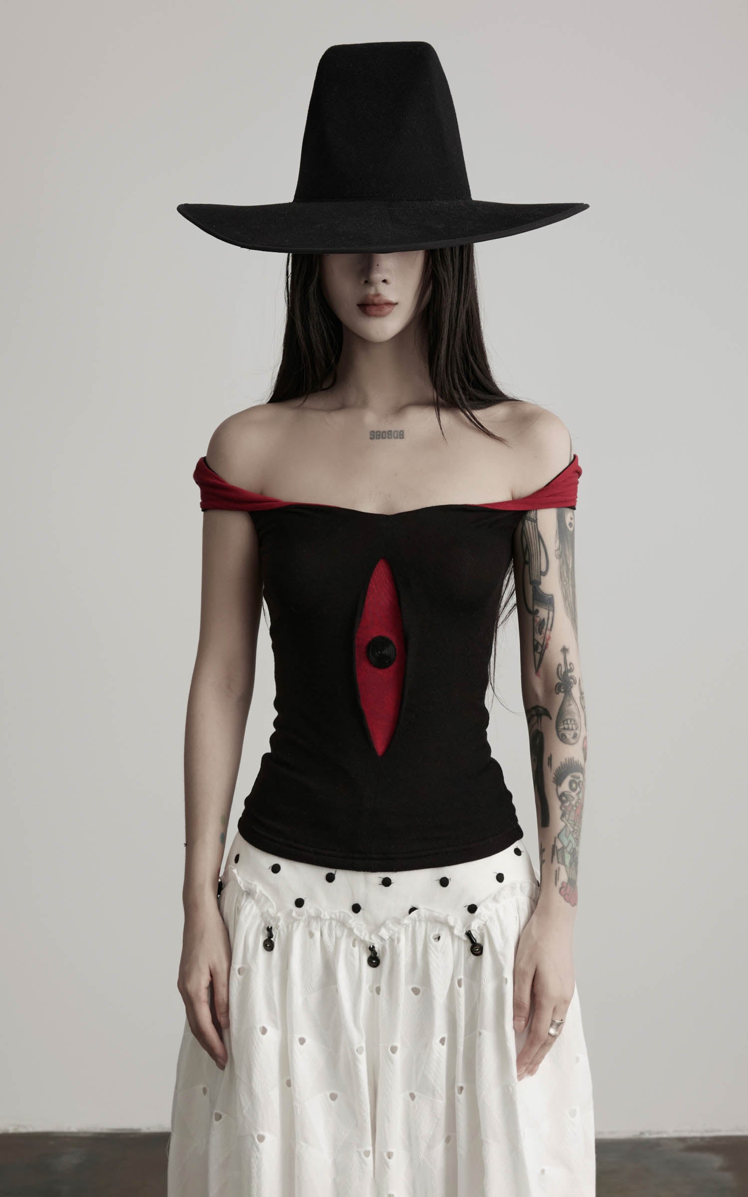 DOINDULGE Reversible Off-Shoulder Waist Top