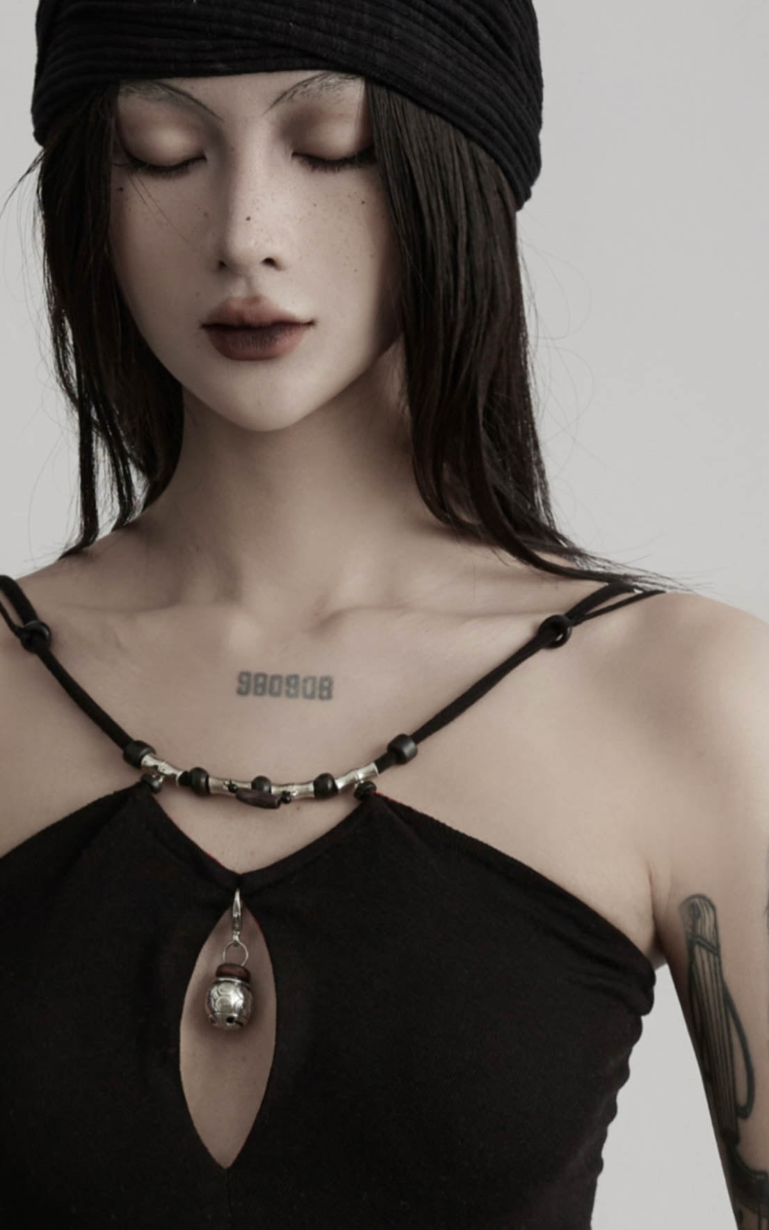 DOINDULGE Reversible Beaded Keyhole Camisole Bell Pendant Crop Top