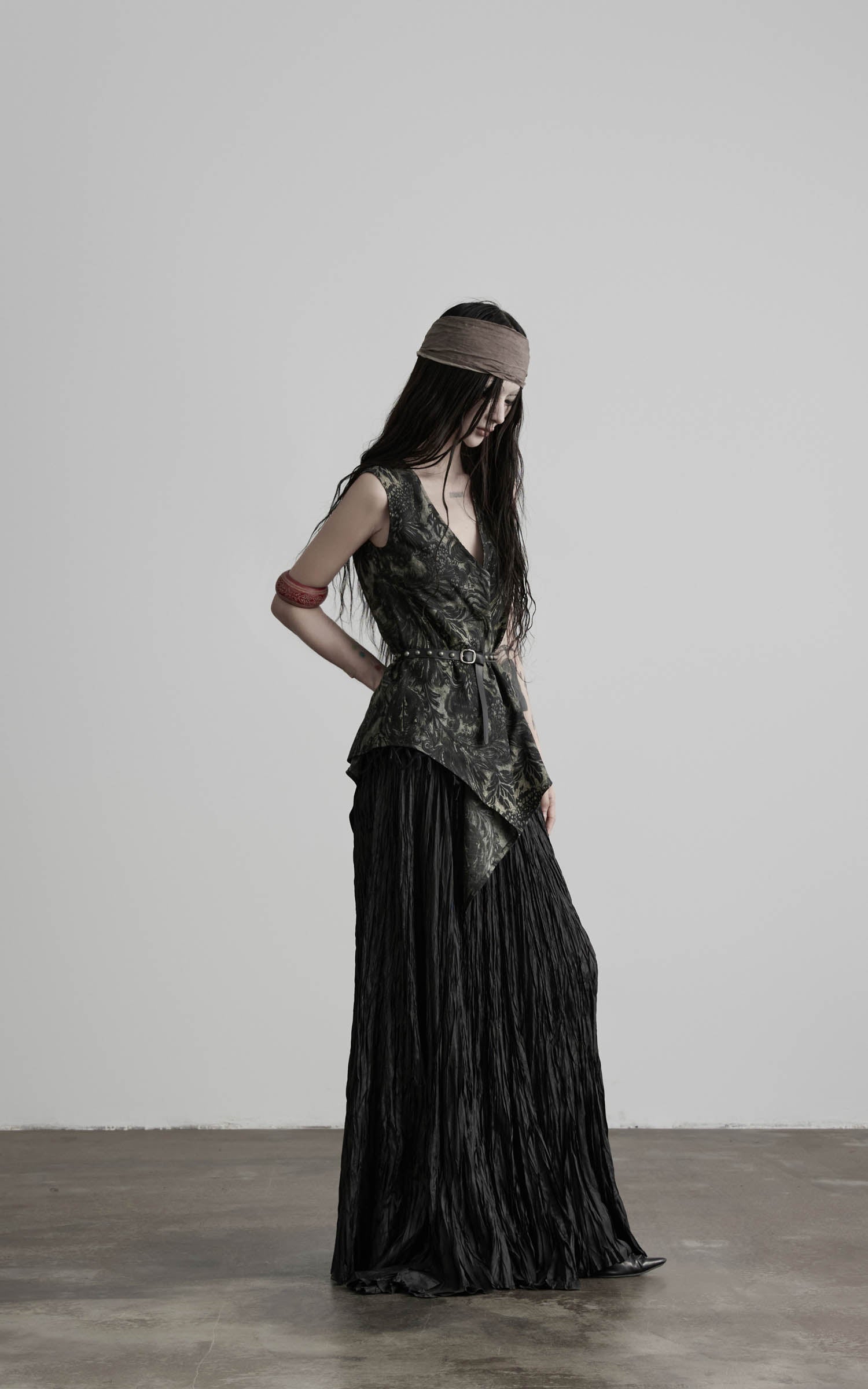 DOINDULGE Gothic Belted Waist Vest Top