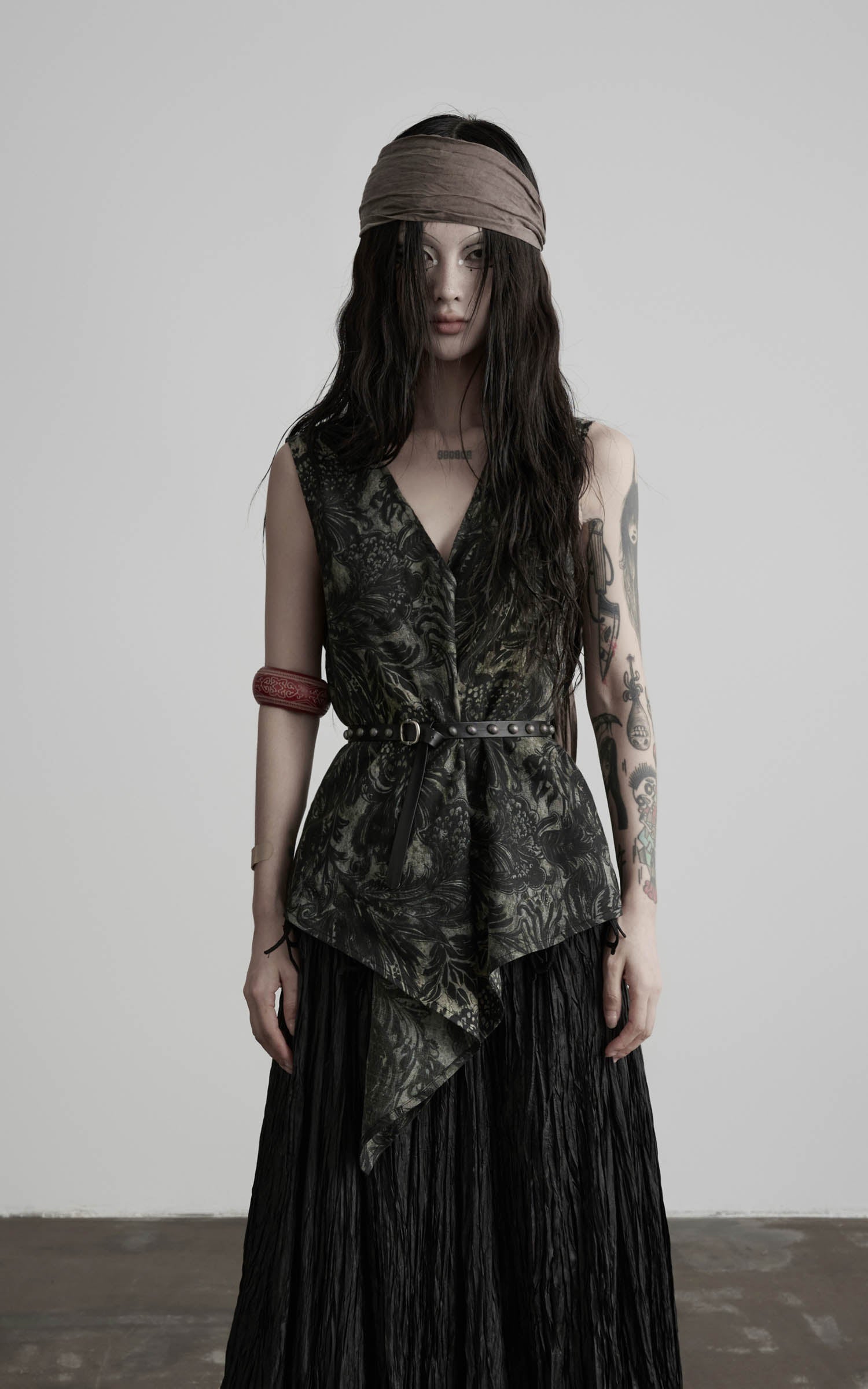 DOINDULGE Gothic Belted Waist Vest Top