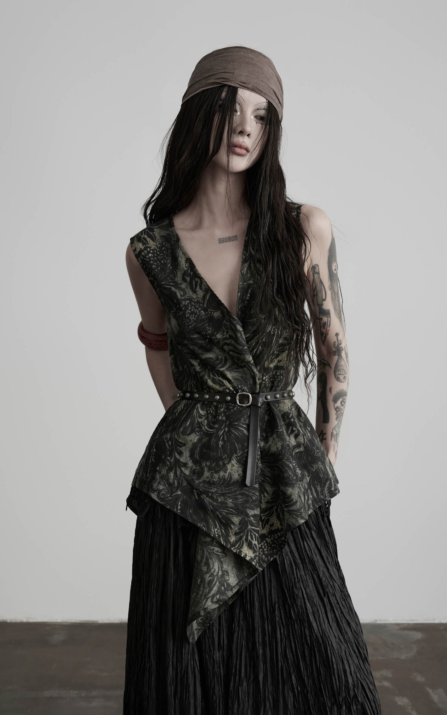 DOINDULGE Gothic Belted Waist Vest Top