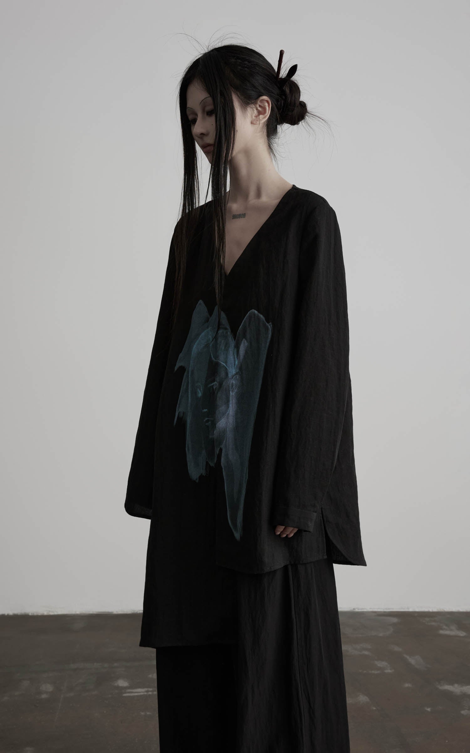 DOINDULGE Asymmetric V-Neck Printed Shirt