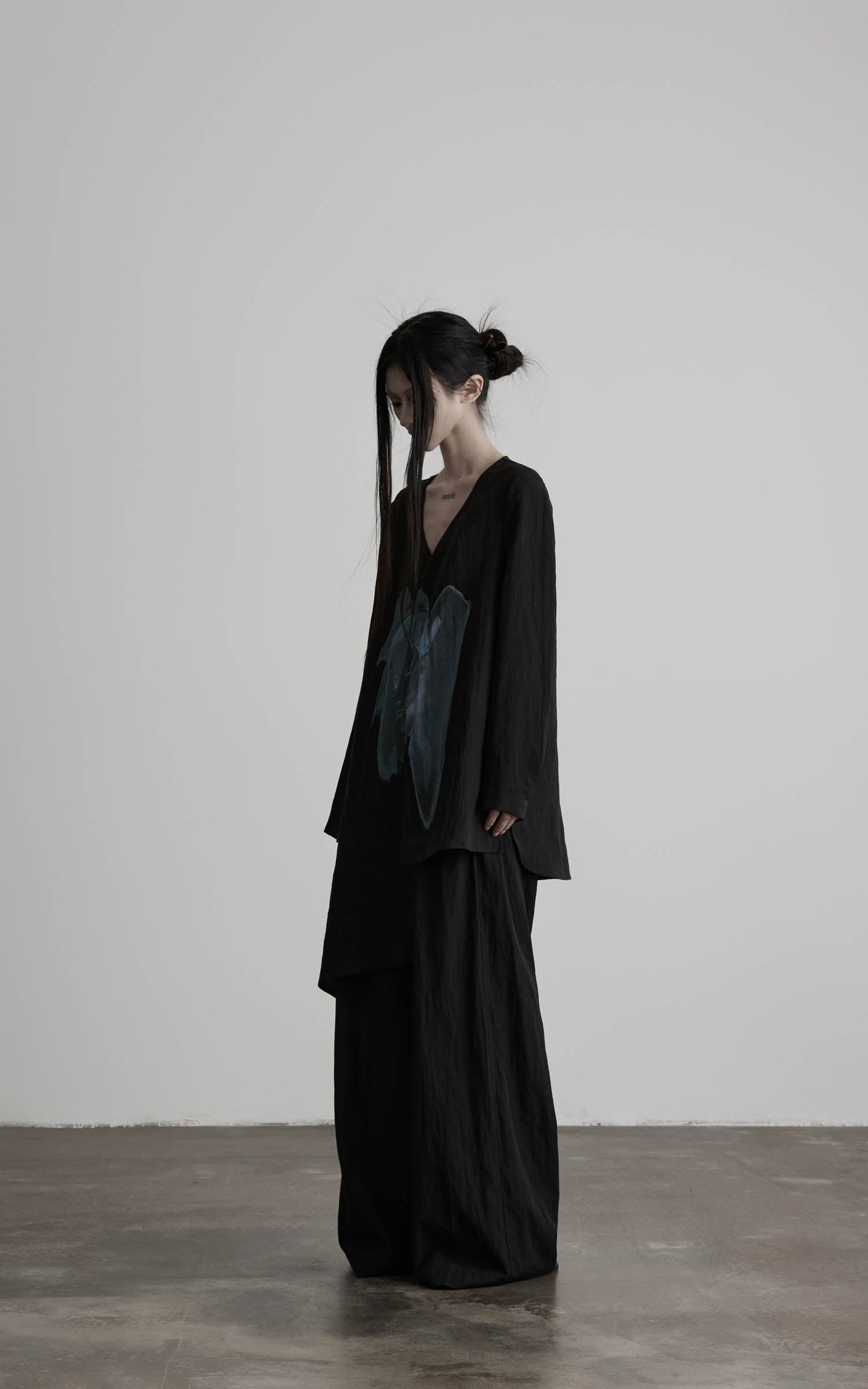 DOINDULGE Asymmetric V-Neck Printed Shirt