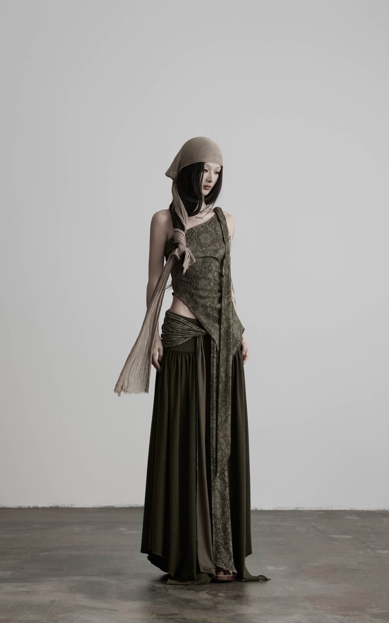 DOINDULGE Irregular One Shoulder Tank Top