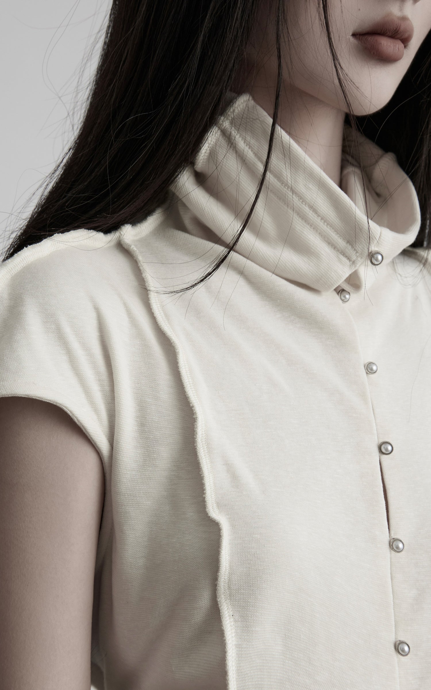 DOINDULGE Mock Neck Button Front Knit Top
