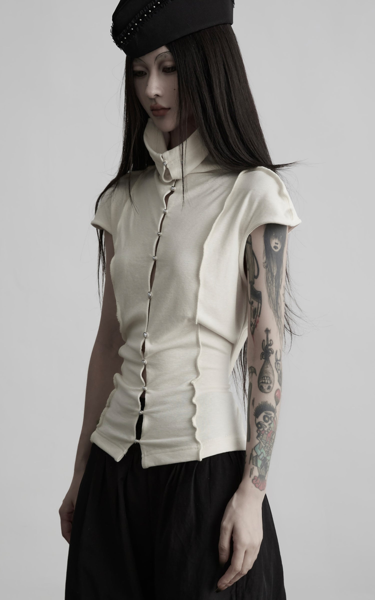 DOINDULGE Mock Neck Button Front Knit Top