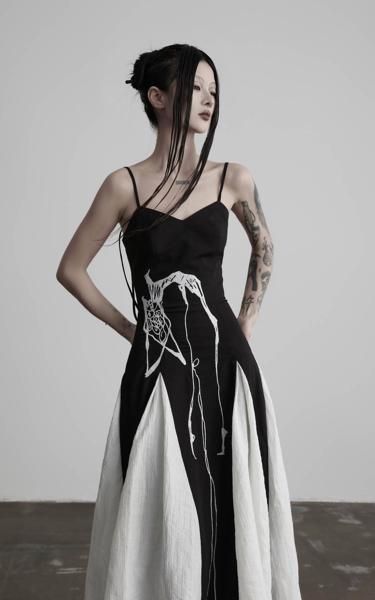 DOINDULGE Spaghetti Strap Panel Maxi Dress