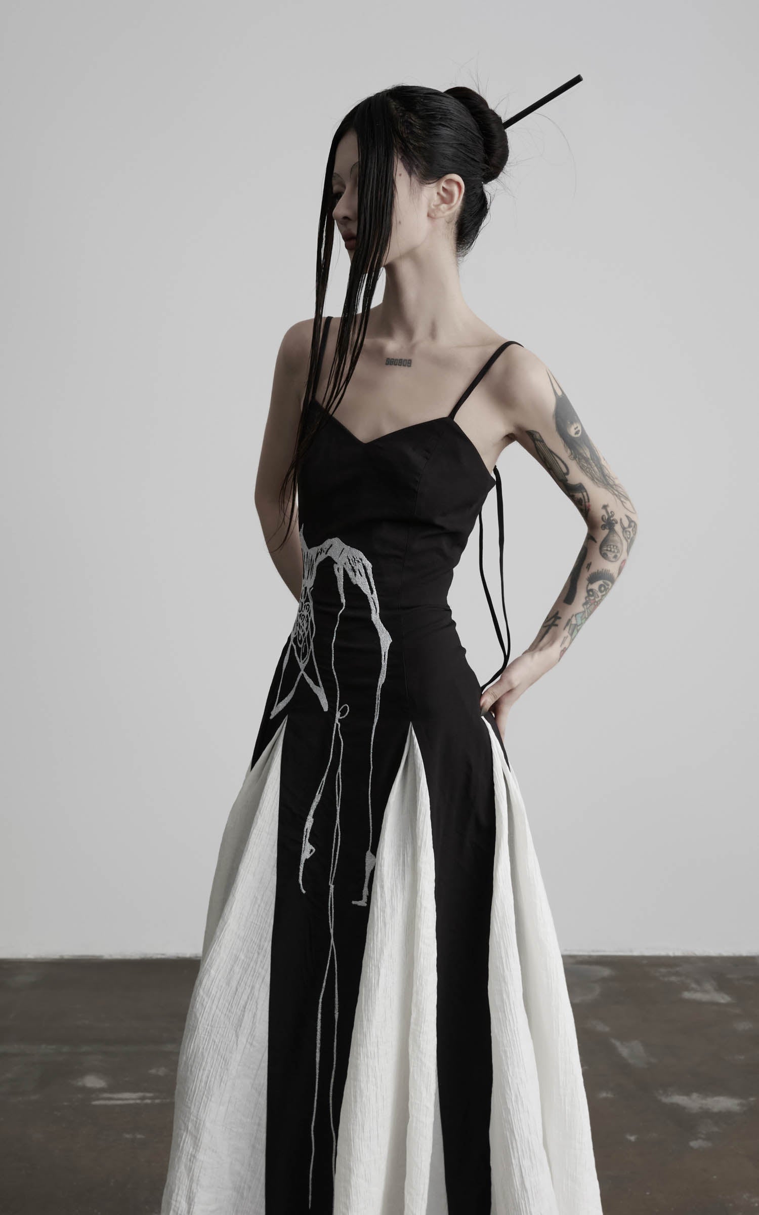 DOINDULGE Spaghetti Strap Panel Maxi Dress